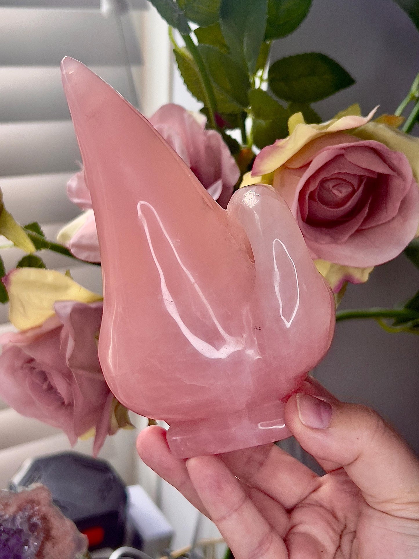 High grade, rose quartz swan carving