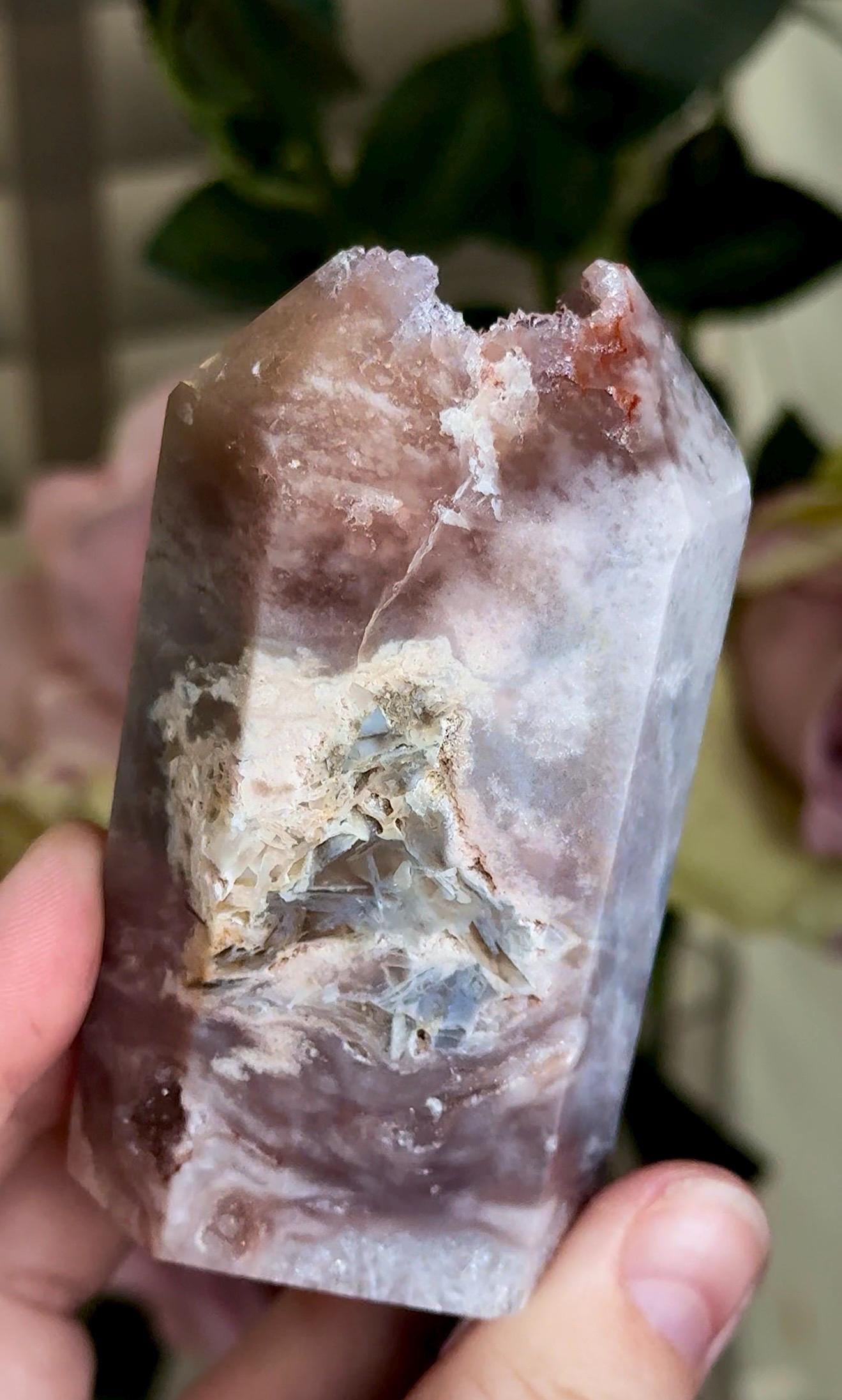 Incredible, High grade, pink amethyst tower with druzy quartz top 232g 8.8cm