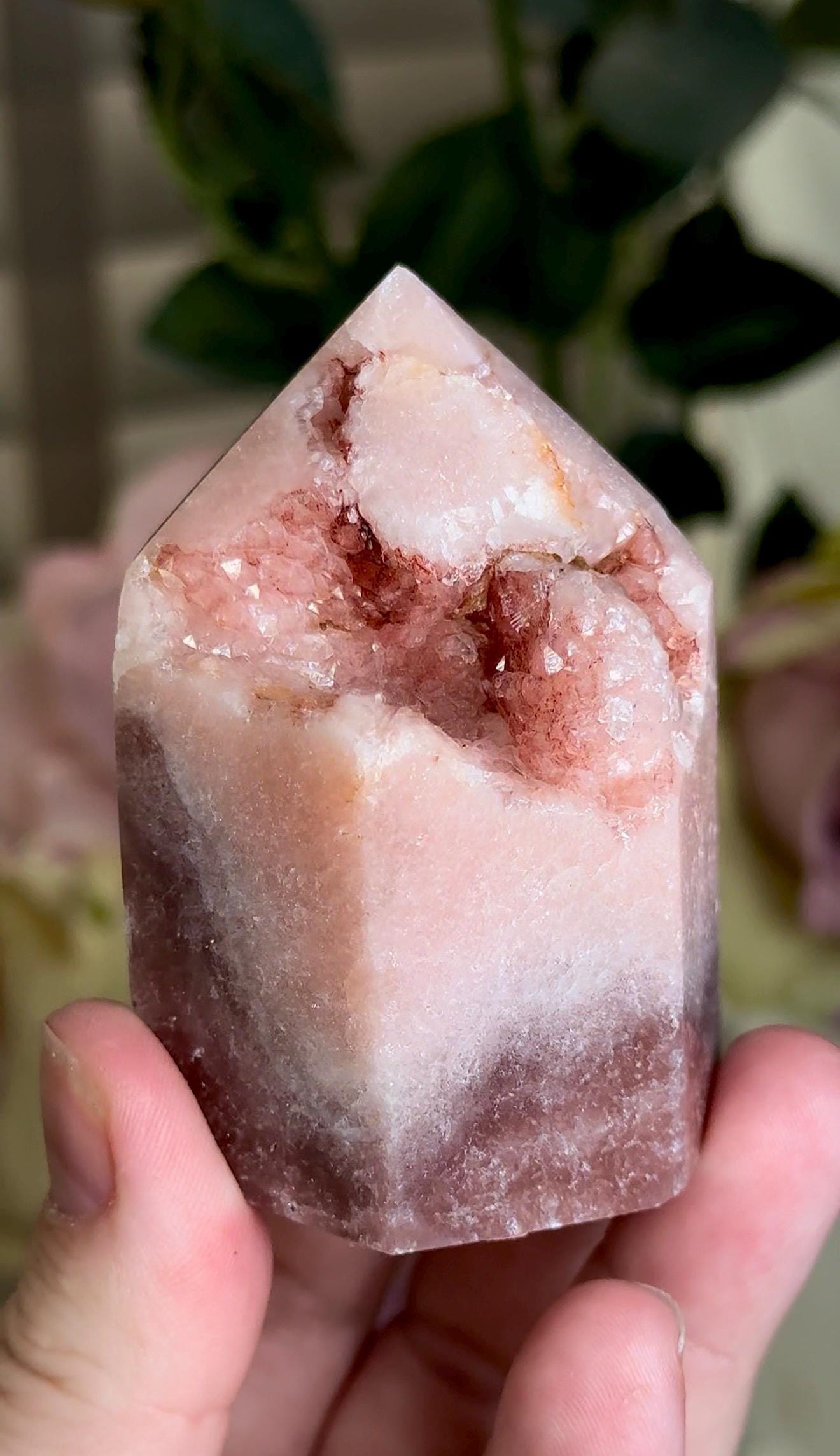 Incredible, High grade, pink amethyst, chonky tower with incredible bubble formation in pink & red tones 153g 7cm