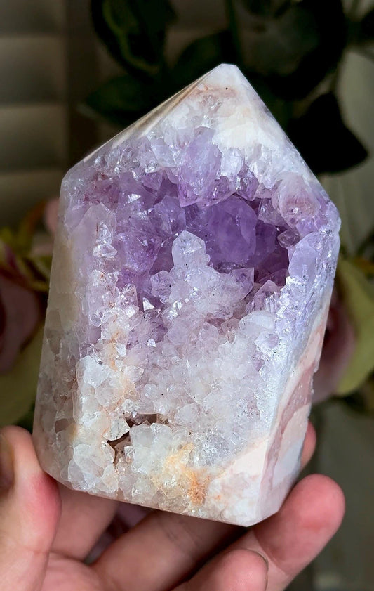 Incredible, High grade, pink amethyst tower with purple quartz 287g