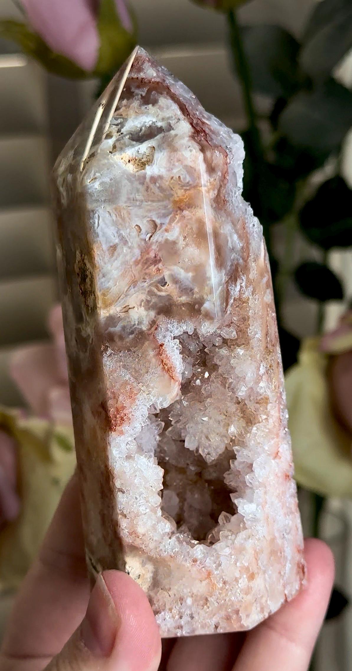 pink amethyst tower in peach tone with chunky quartz 312g 11.5cm by 5cm