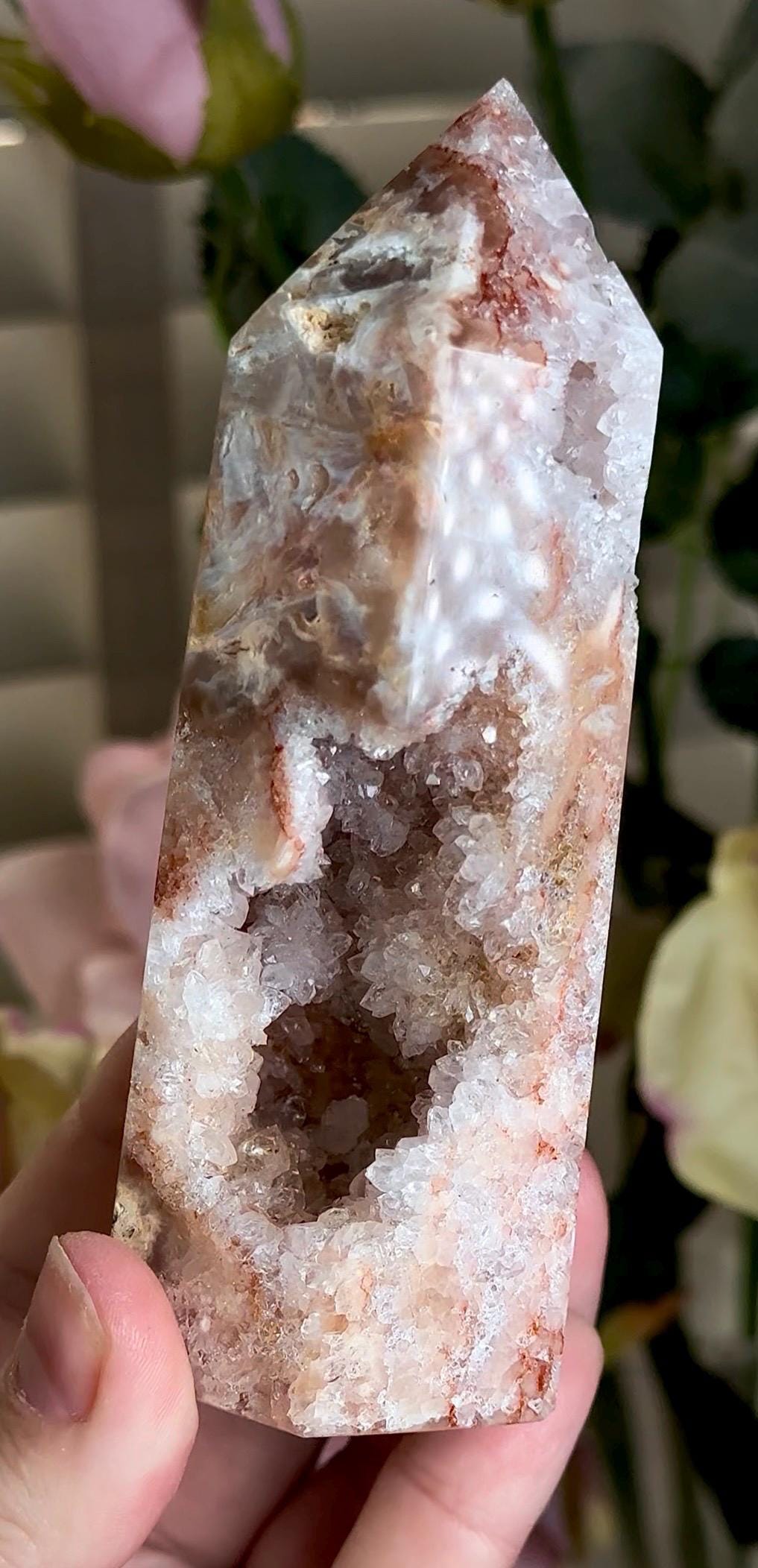 pink amethyst tower in peach tone with chunky quartz 312g 11.5cm by 5cm