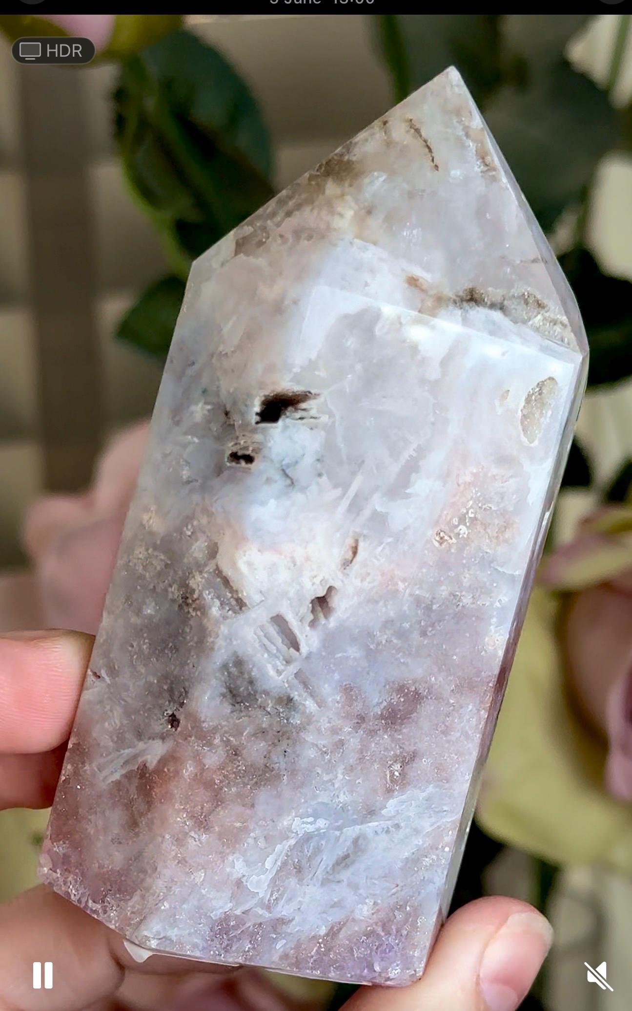 pink amethyst tower, with agate & some purple quartz in grey tones 231g 10cm by 4cm