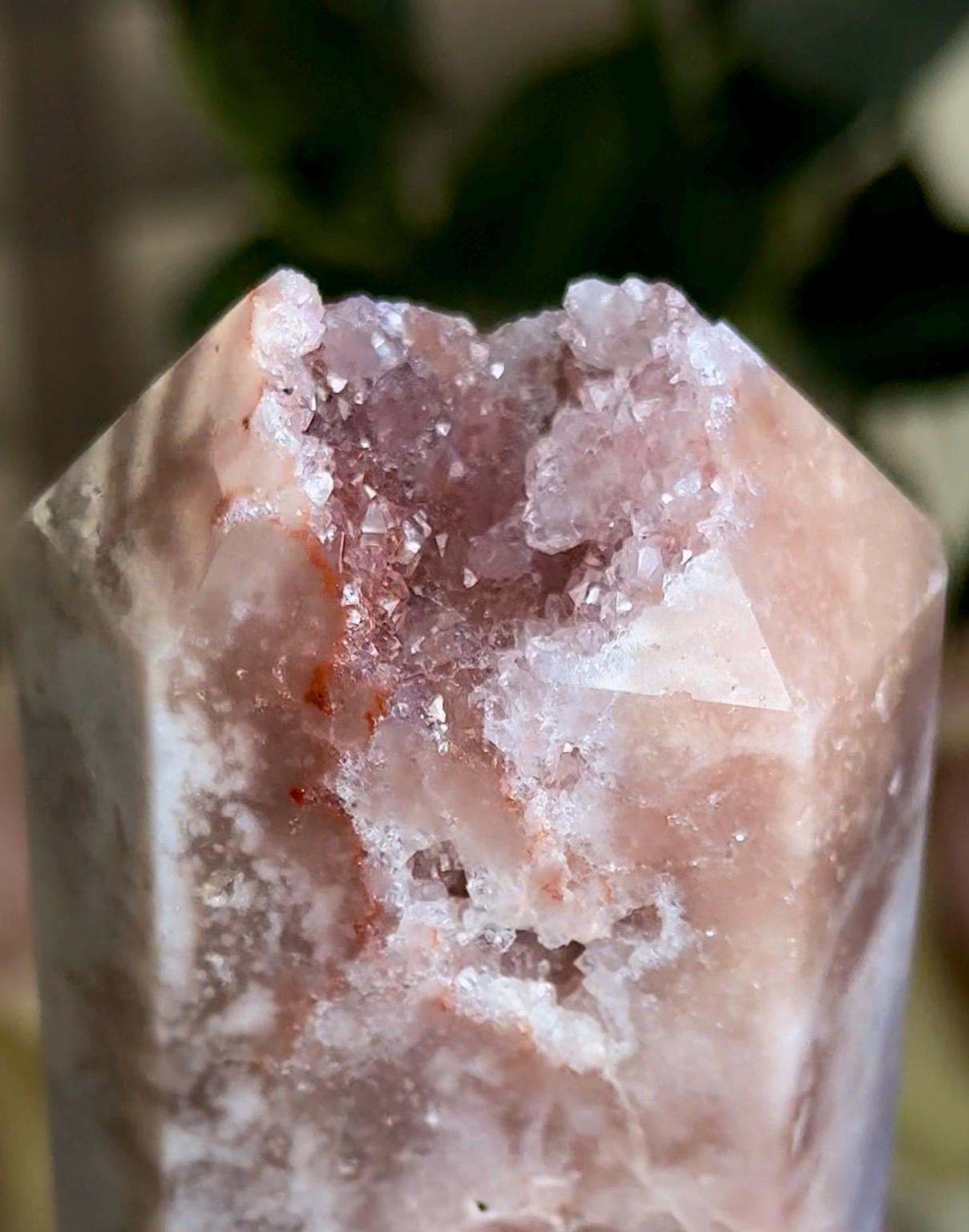 Incredible, High grade, pink amethyst tower with druzy quartz top 232g 8.8cm