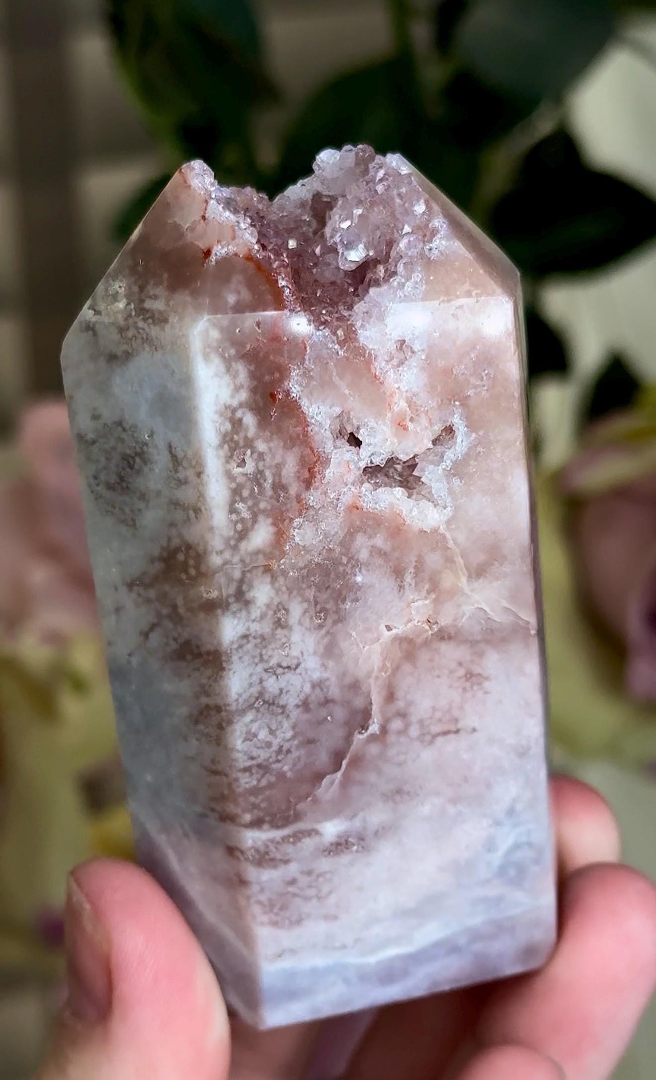 Incredible, High grade, pink amethyst tower with druzy quartz top 232g 8.8cm