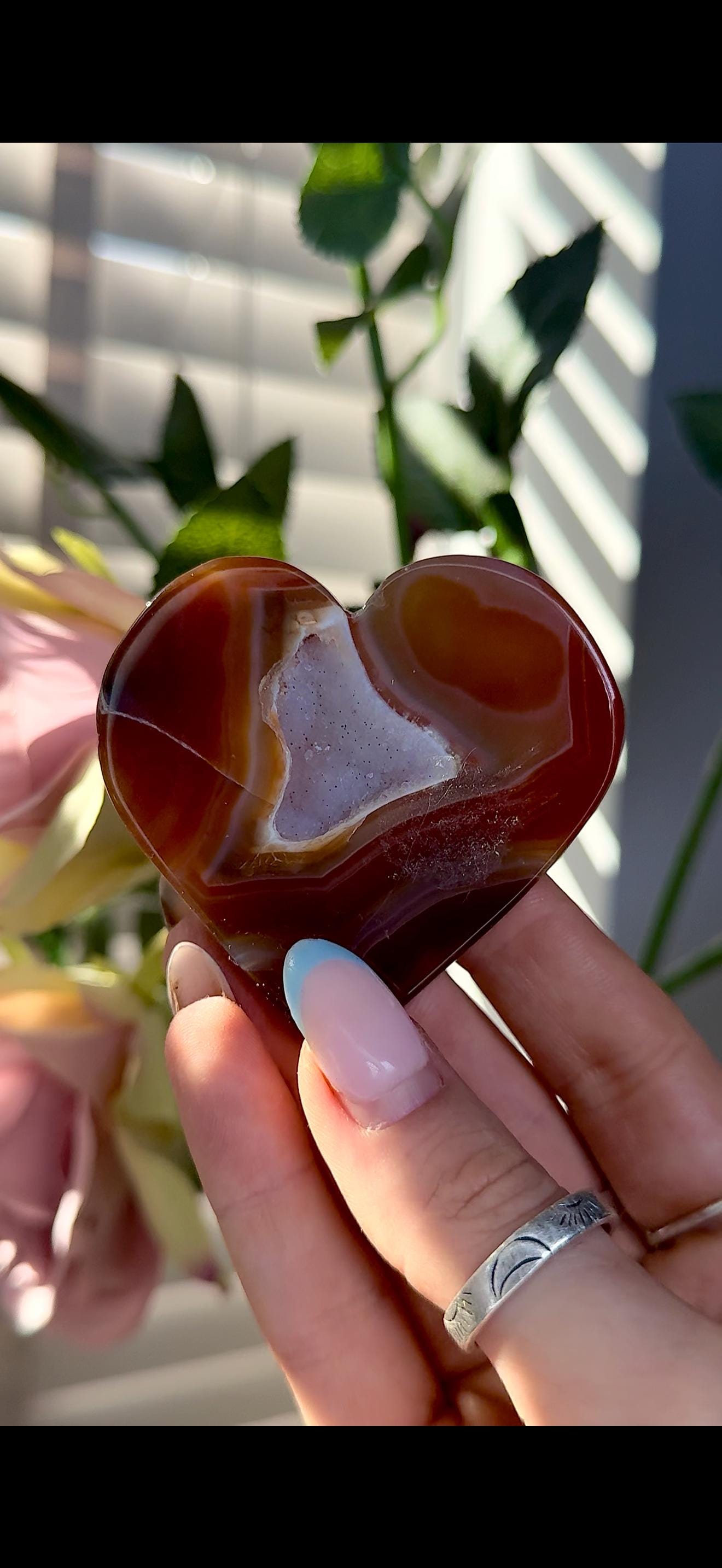 Carnelian heart with banding & Druze