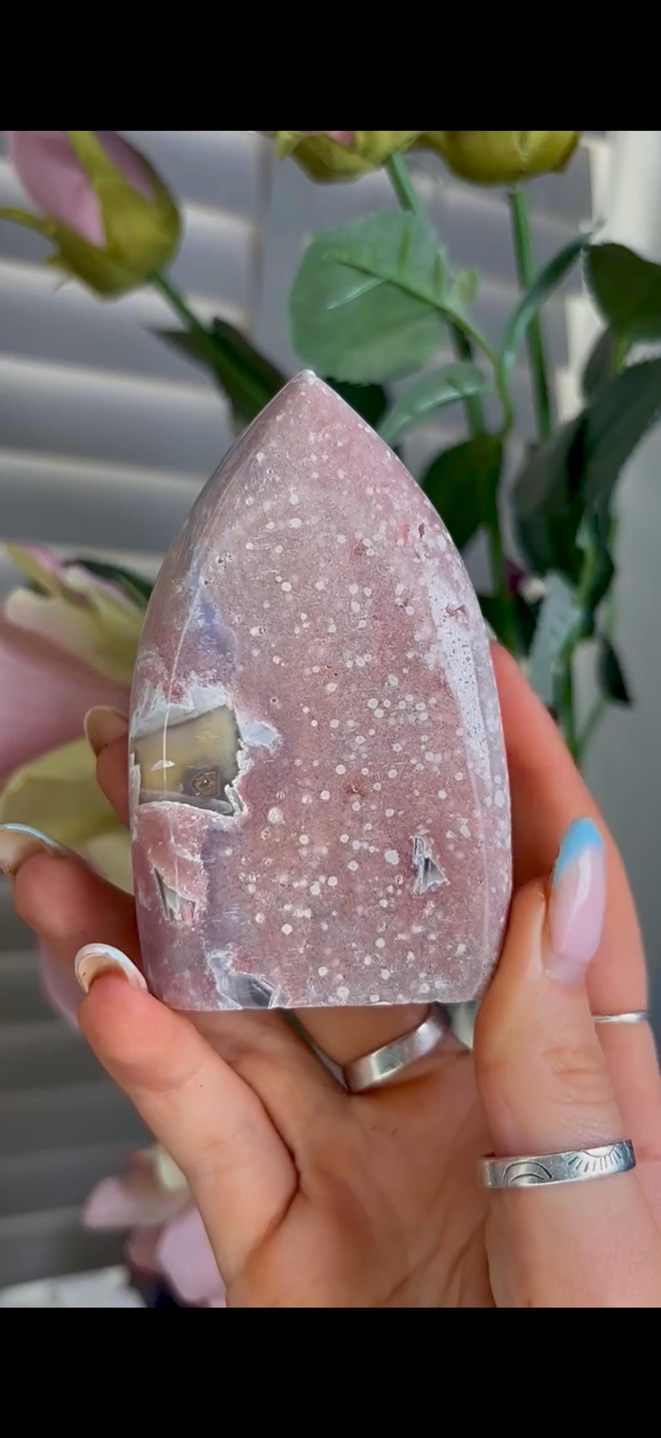High grade, pink amethyst flame 238g