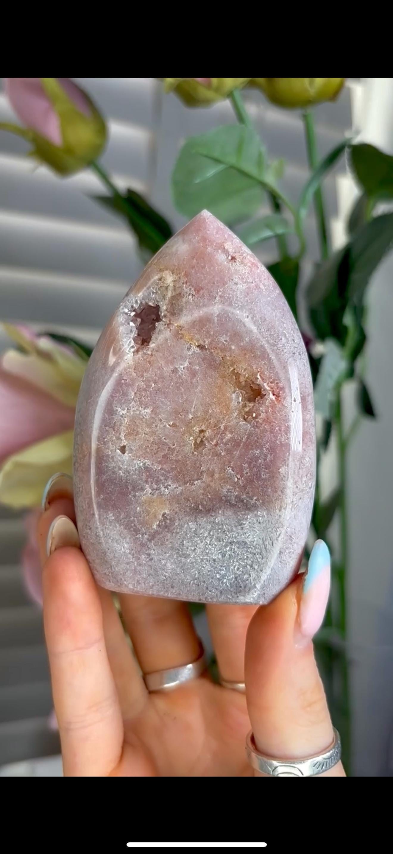 High grade, pink amethyst flame 218g