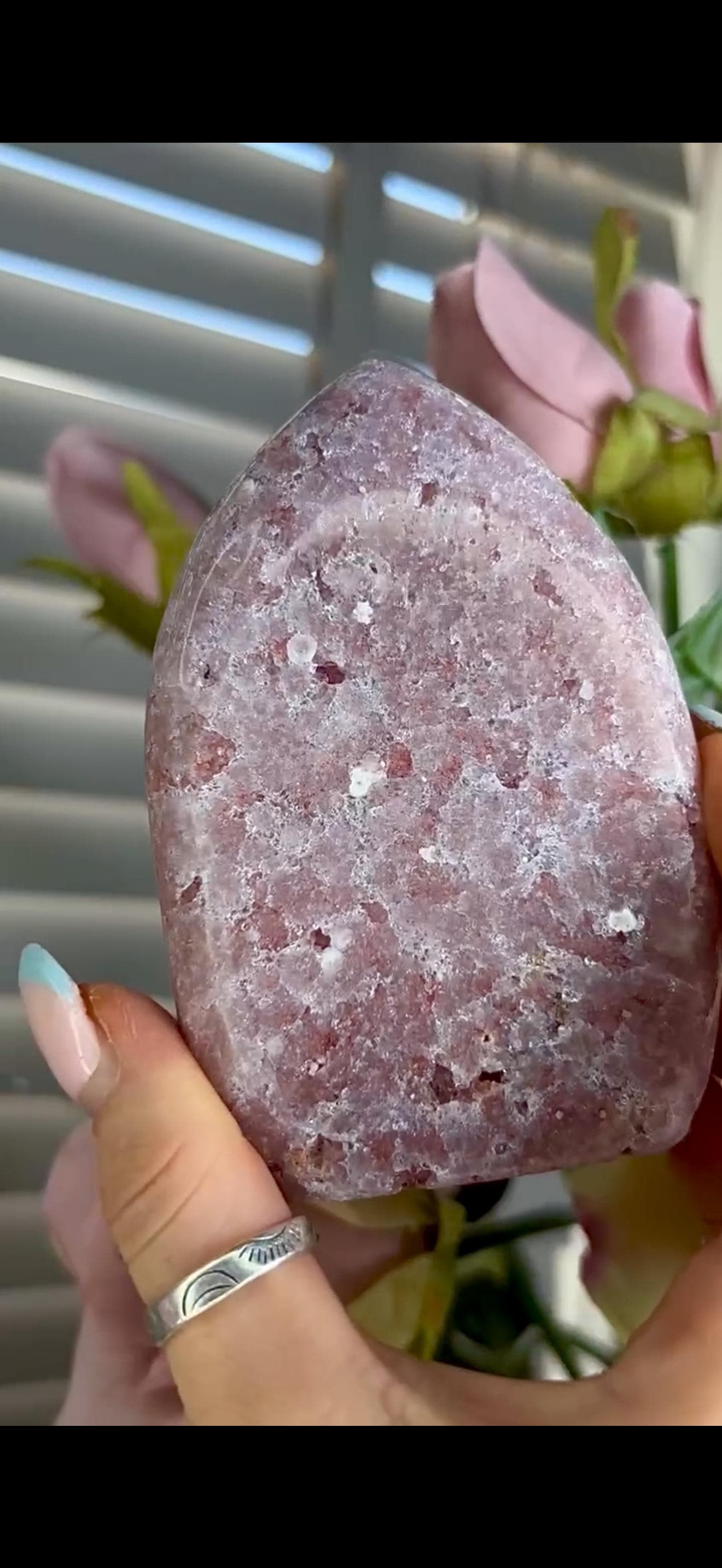 High grade, pink amethyst flame with druzy 371g