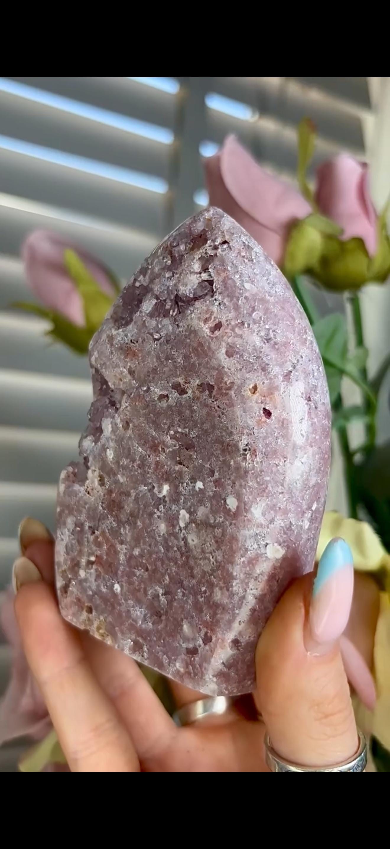 High grade, pink amethyst flame with druzy 371g