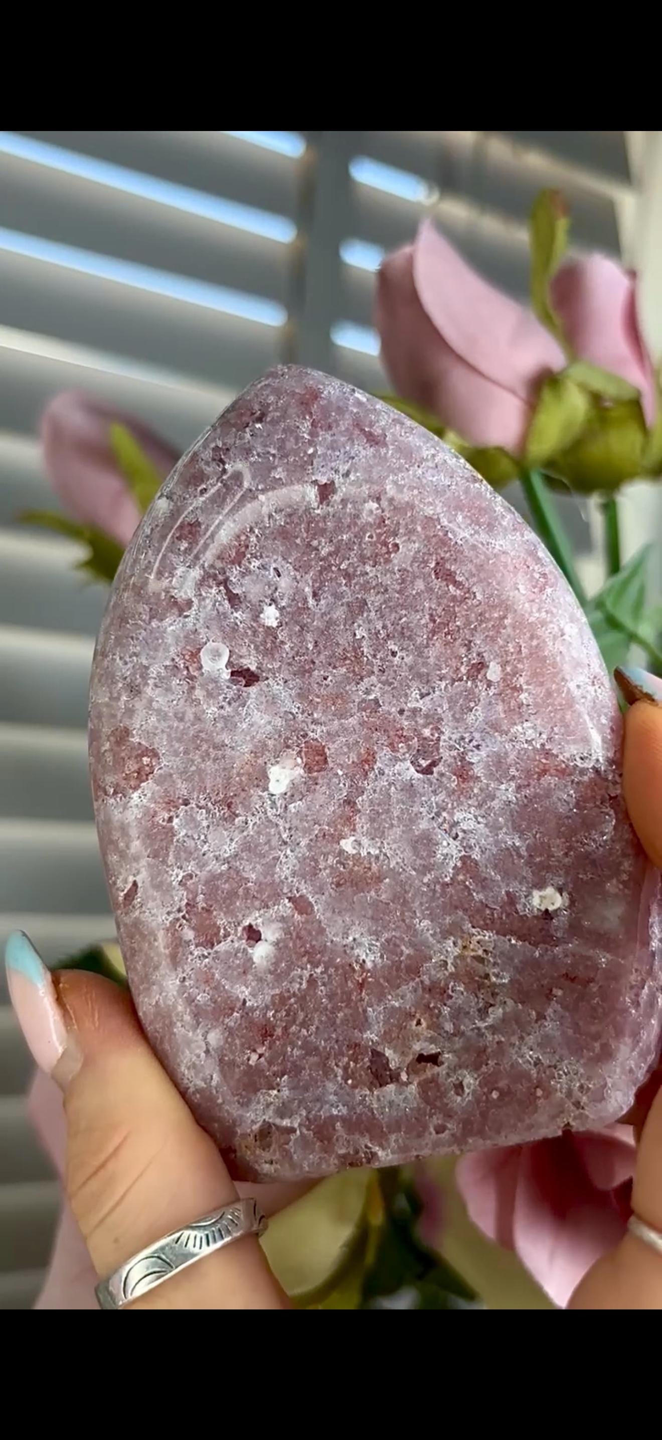 High grade, pink amethyst flame with druzy 371g