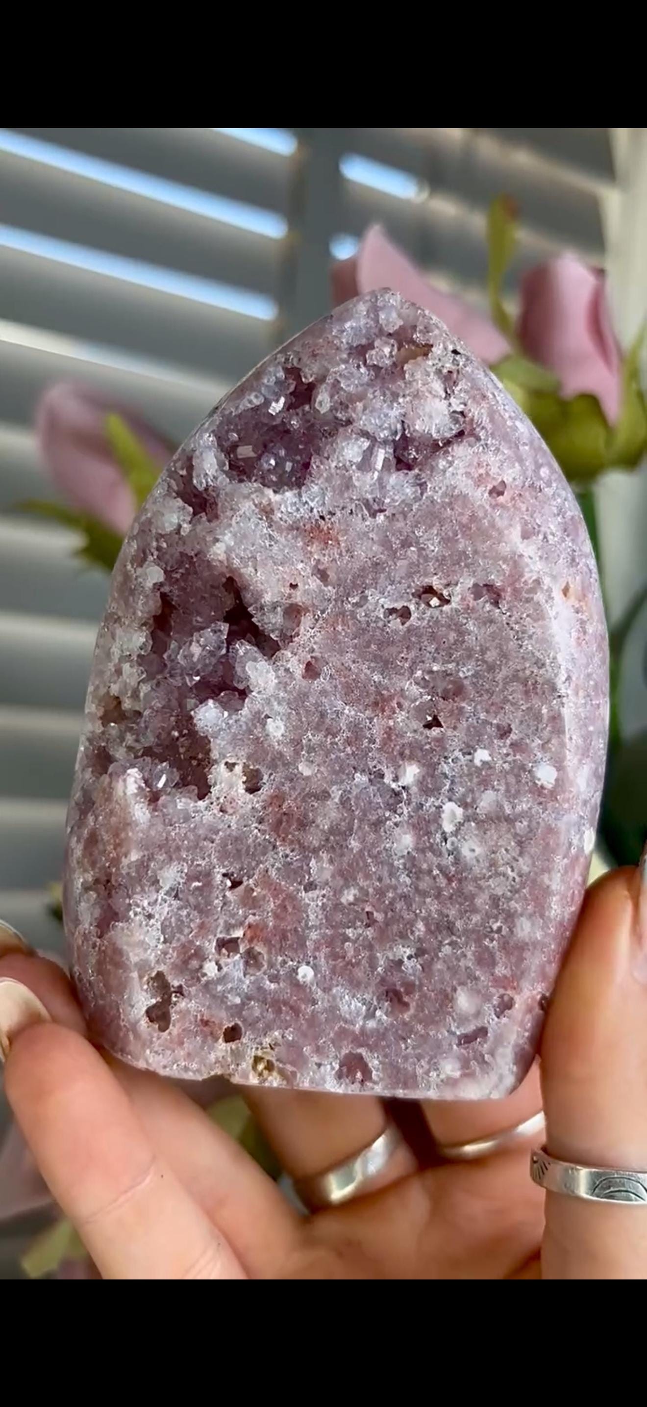 High grade, pink amethyst flame with druzy 371g