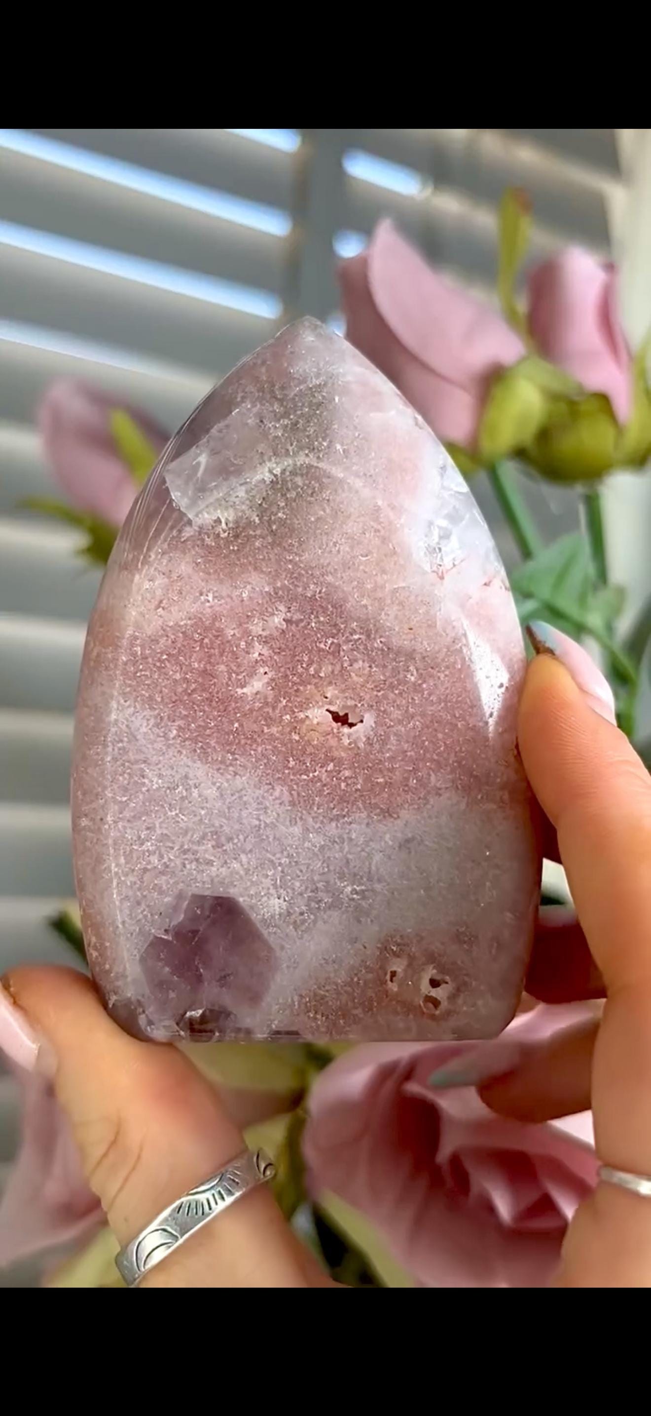High grade, pink amethyst flame with druzy & quartz inclusions 225g