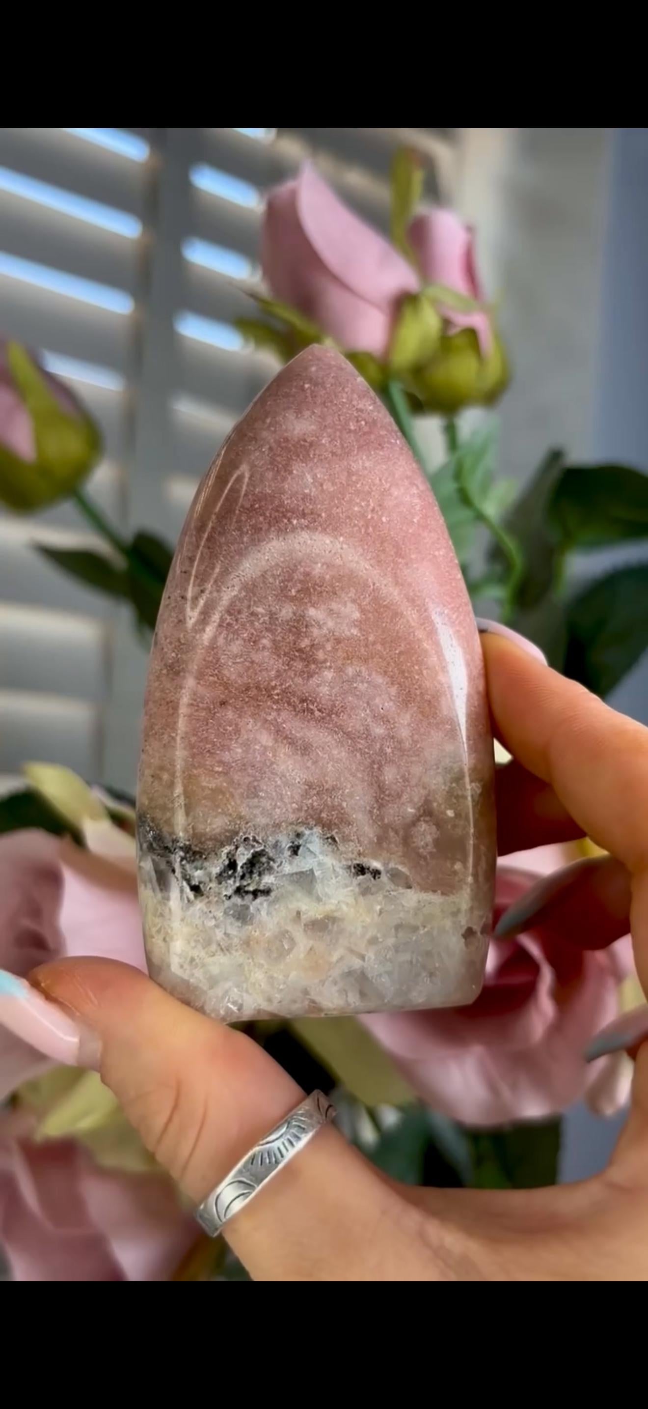 High grade, pink amethyst flame 174g