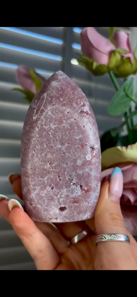 High grade, perfect pink amethyst flame 289g