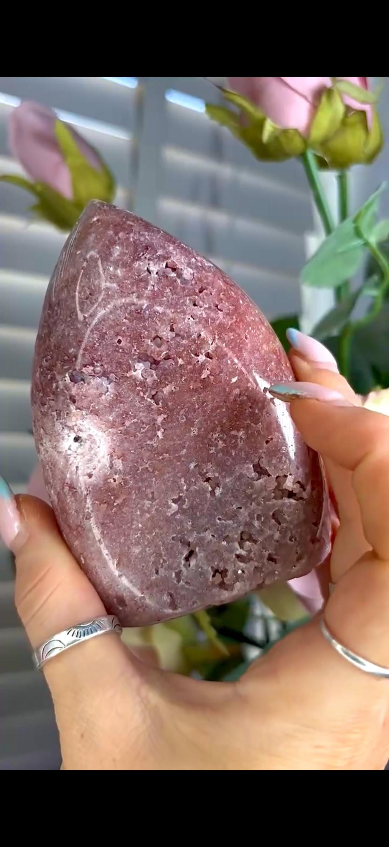 Beautiful pink amethyst flame with druzy in reddish tones 444g