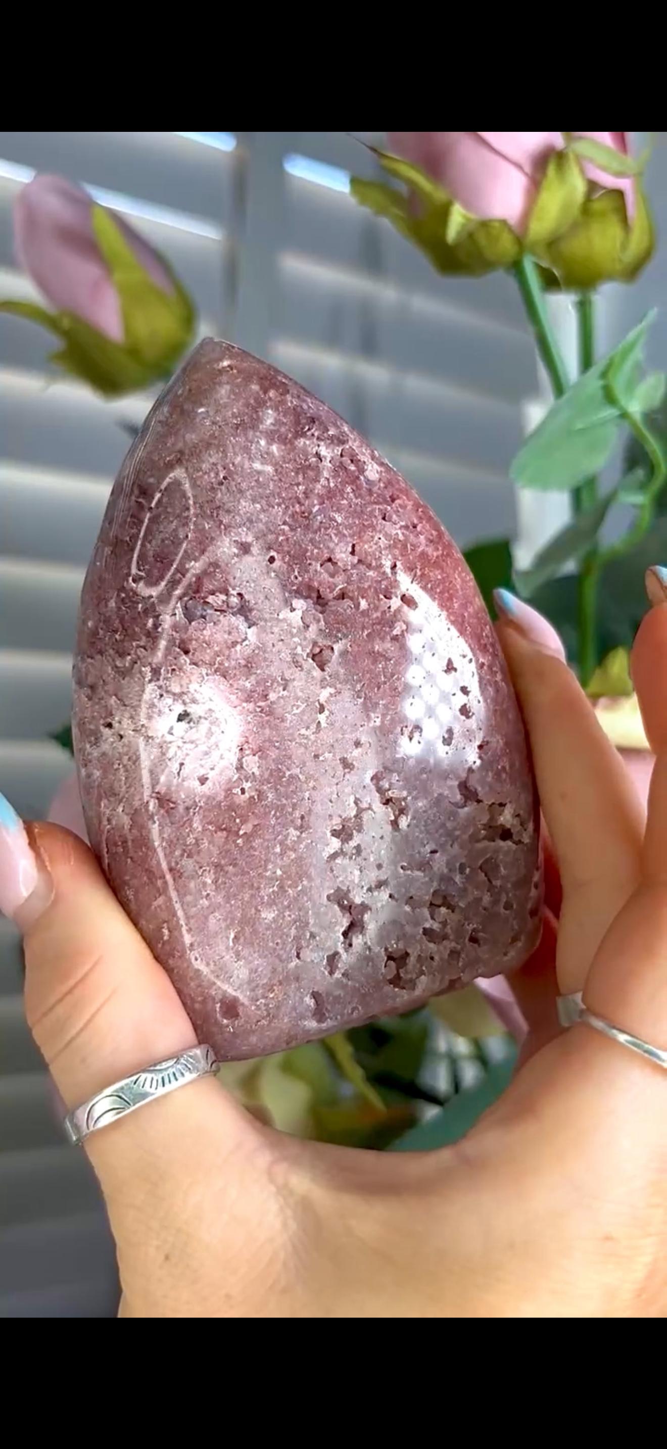 Beautiful pink amethyst flame with druzy in reddish tones 444g