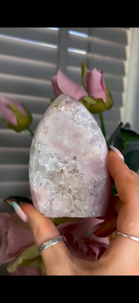 High grade, pink amethyst flame with quartz 207g