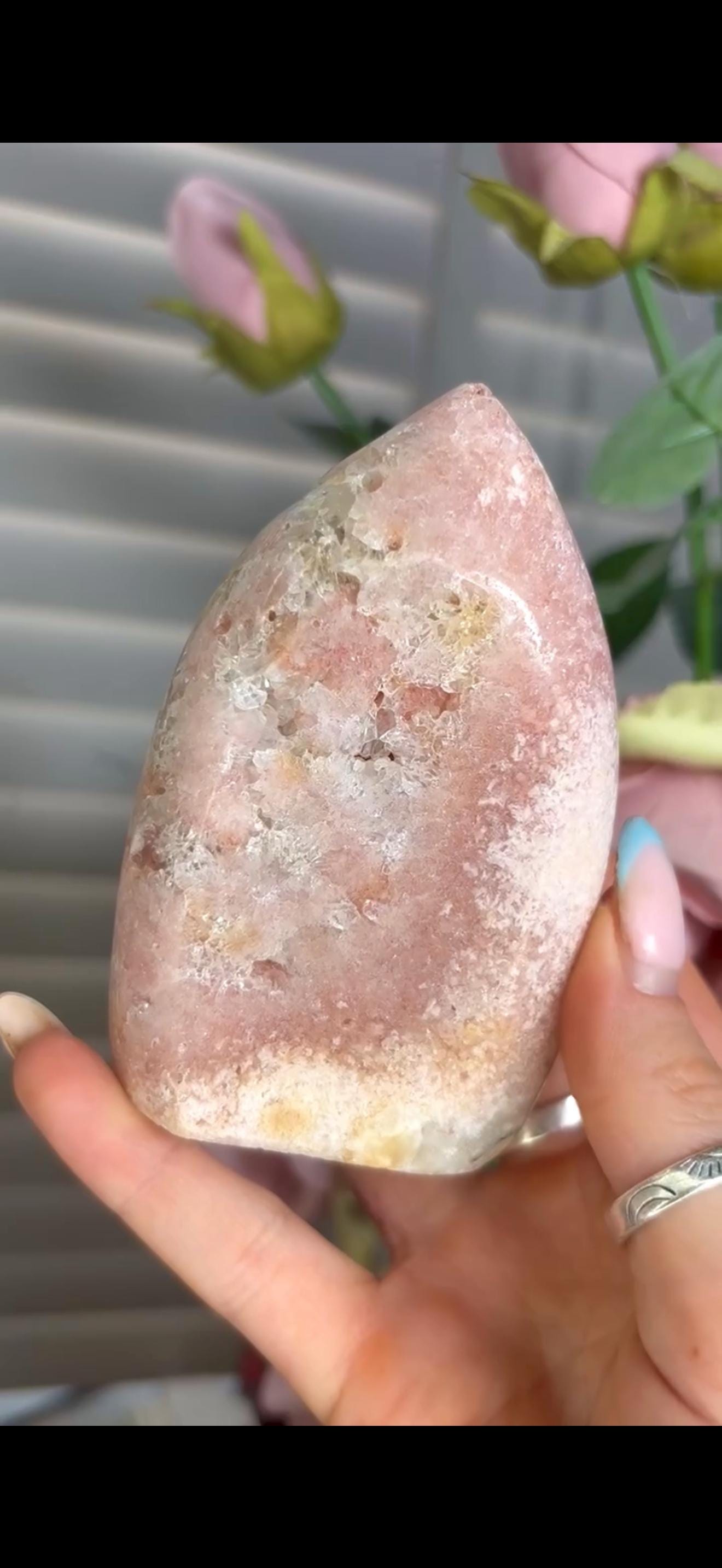 High grade, perfect pink amethyst flame in peach tones 306g
