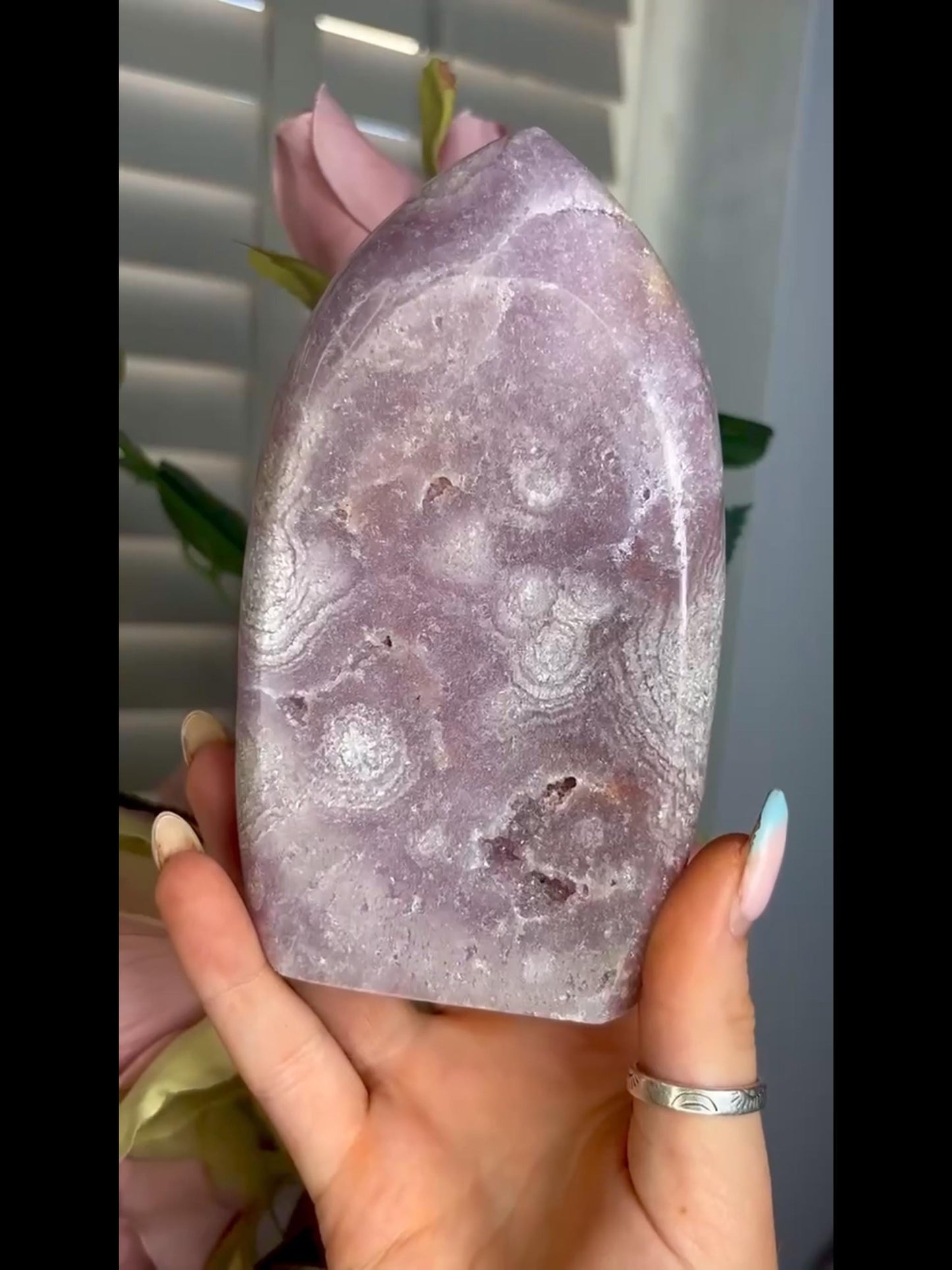 High grade, lilac pink amethyst flame 617g