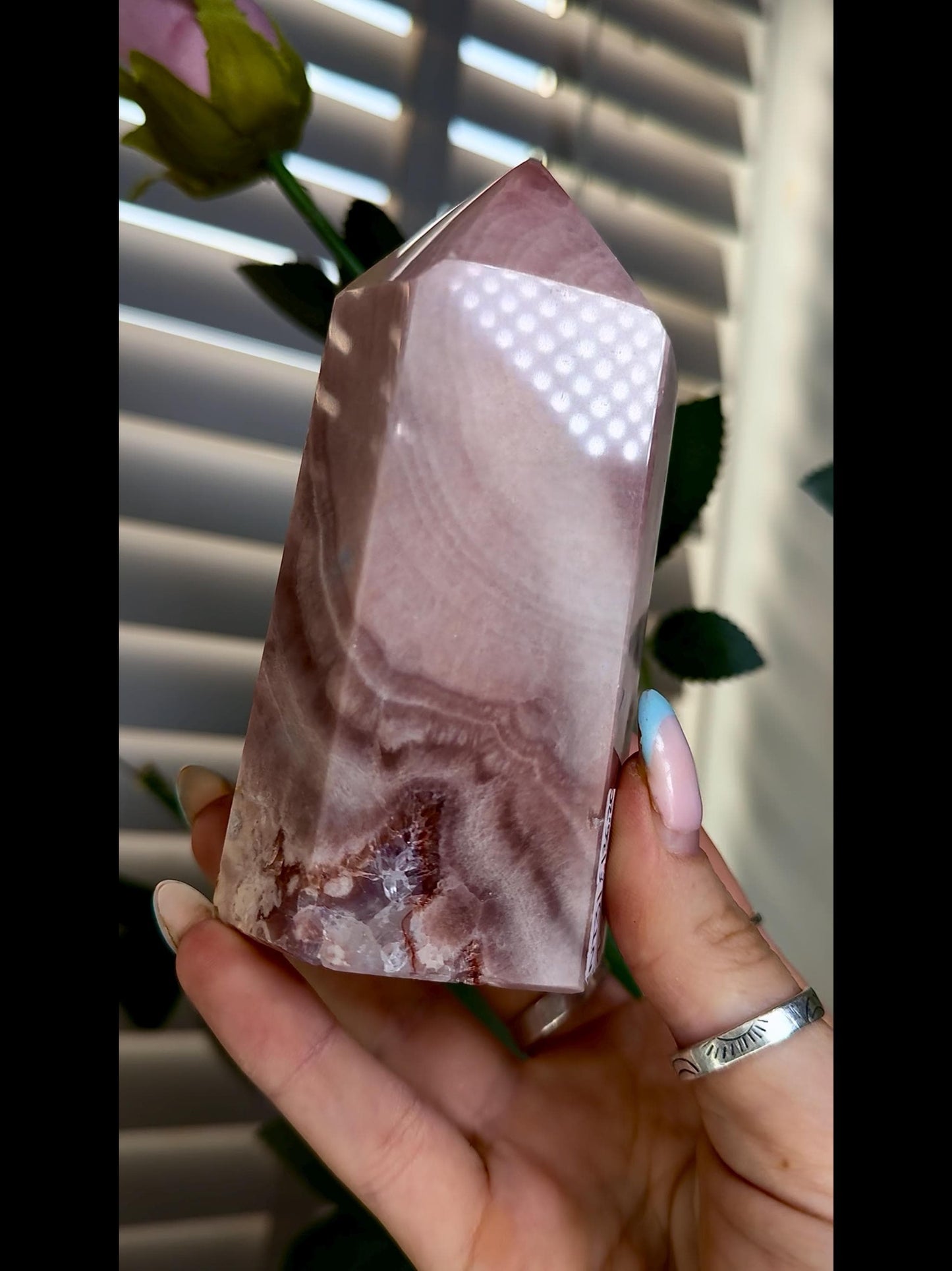 Incredible, High grade, pink amethyst, tower in deep pink tones with purple quartz 454g 12cm by 5.7cm