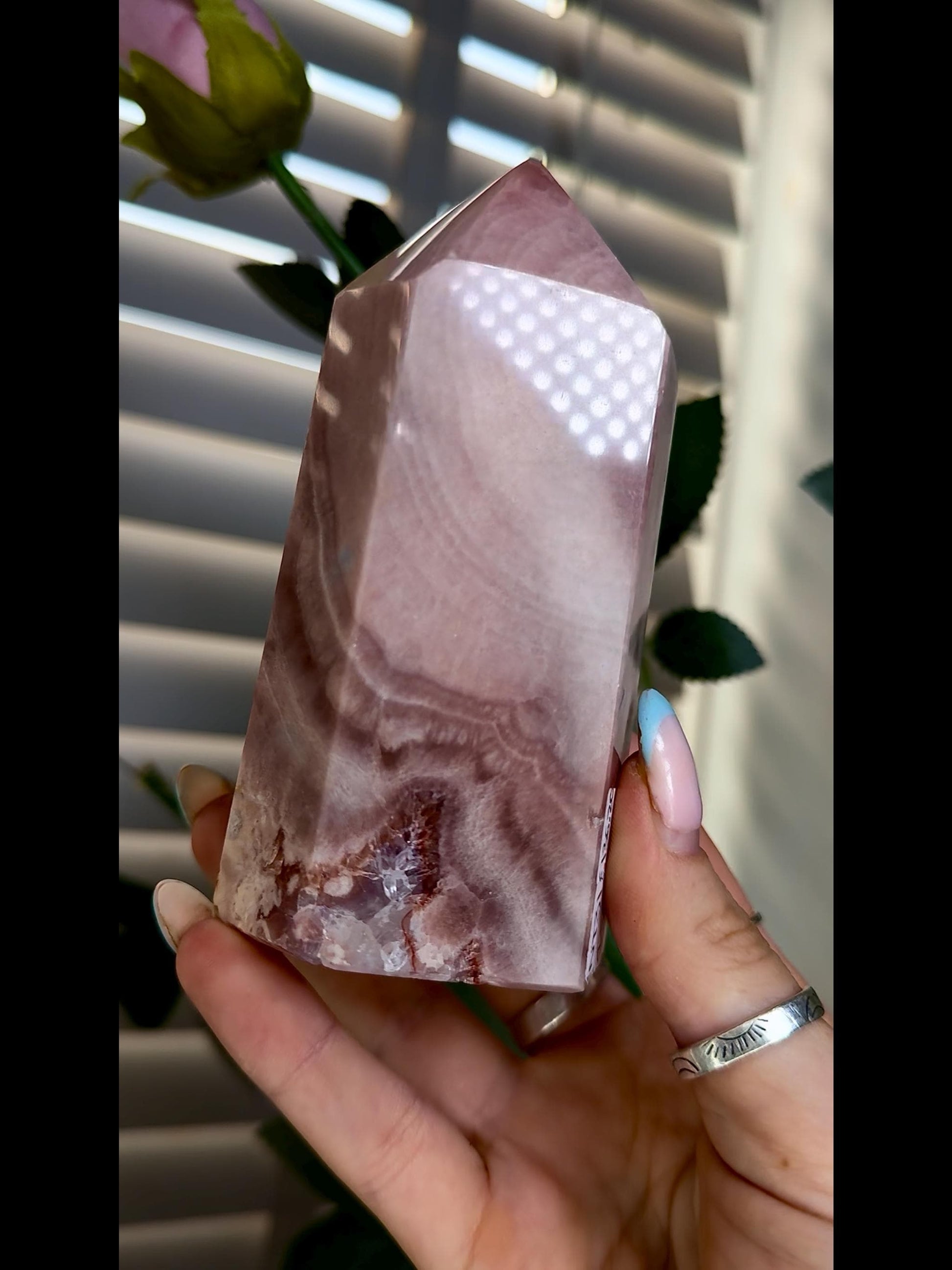 Incredible, High grade, pink amethyst, tower in deep pink tones with purple quartz 454g 12cm by 5.7cm