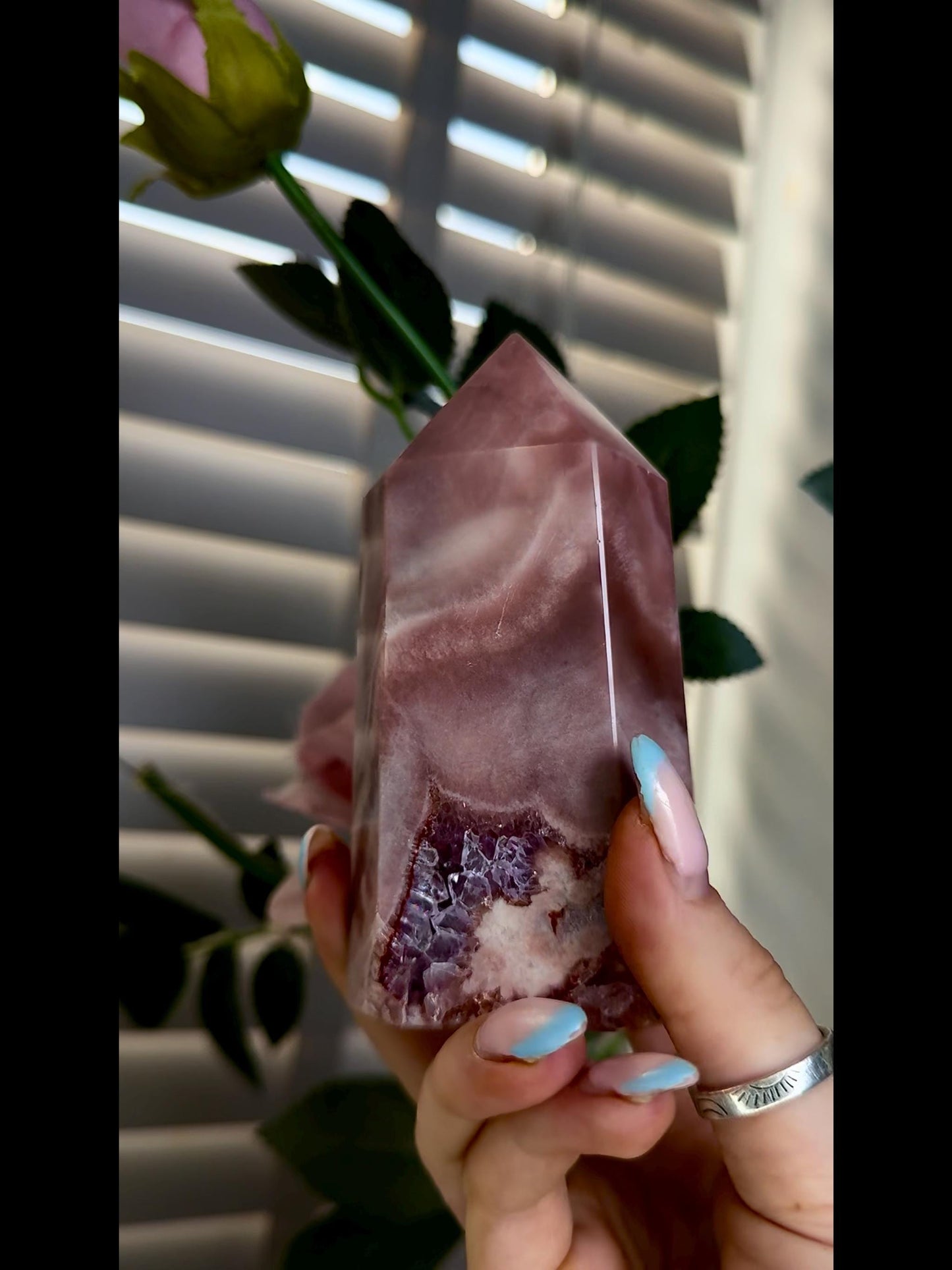 Incredible, High grade, pink amethyst, tower in deep pink tones with purple quartz 454g 12cm by 5.7cm