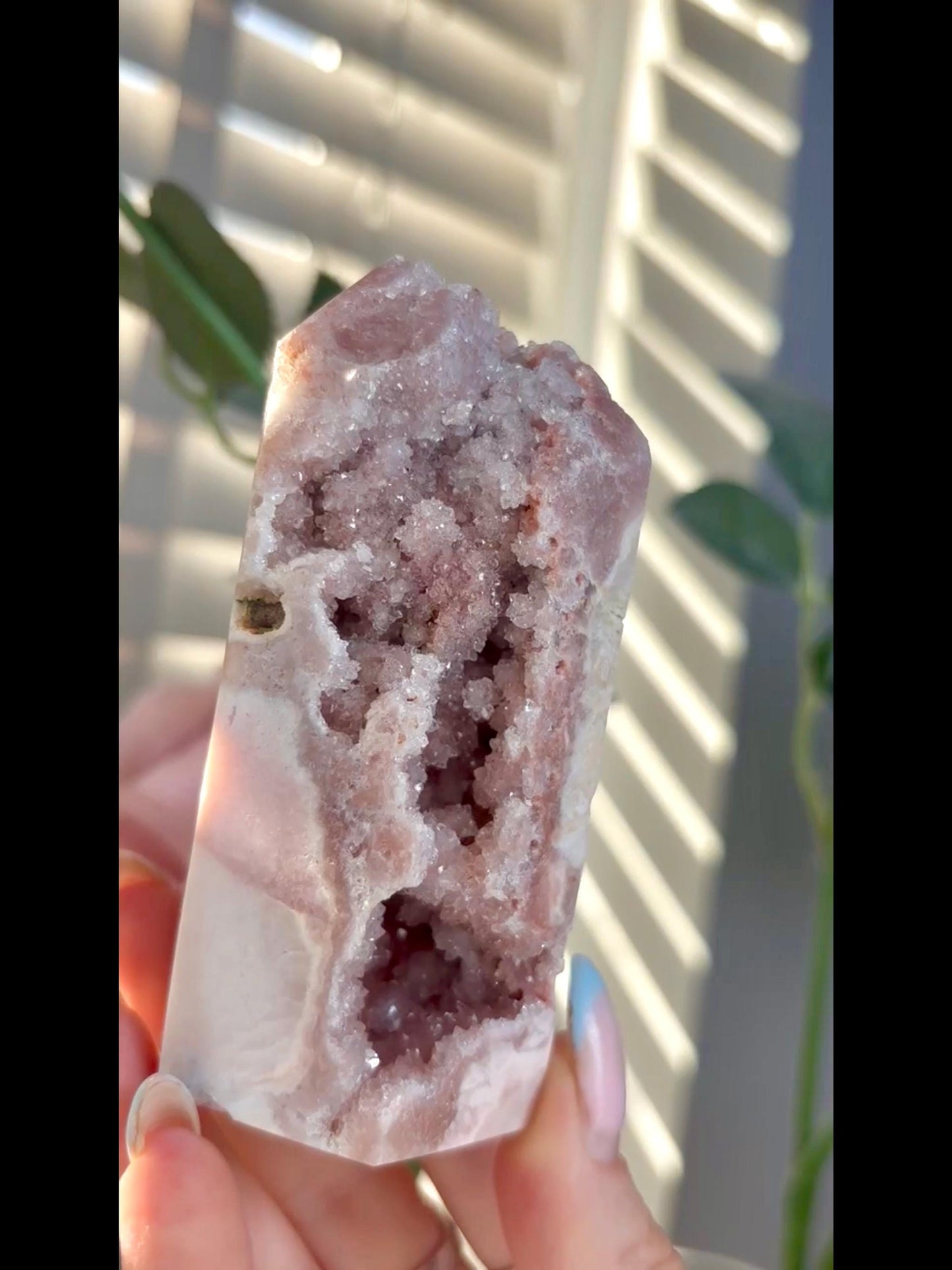High grade, druzy pink tower 235g 10cm by 4.5cm