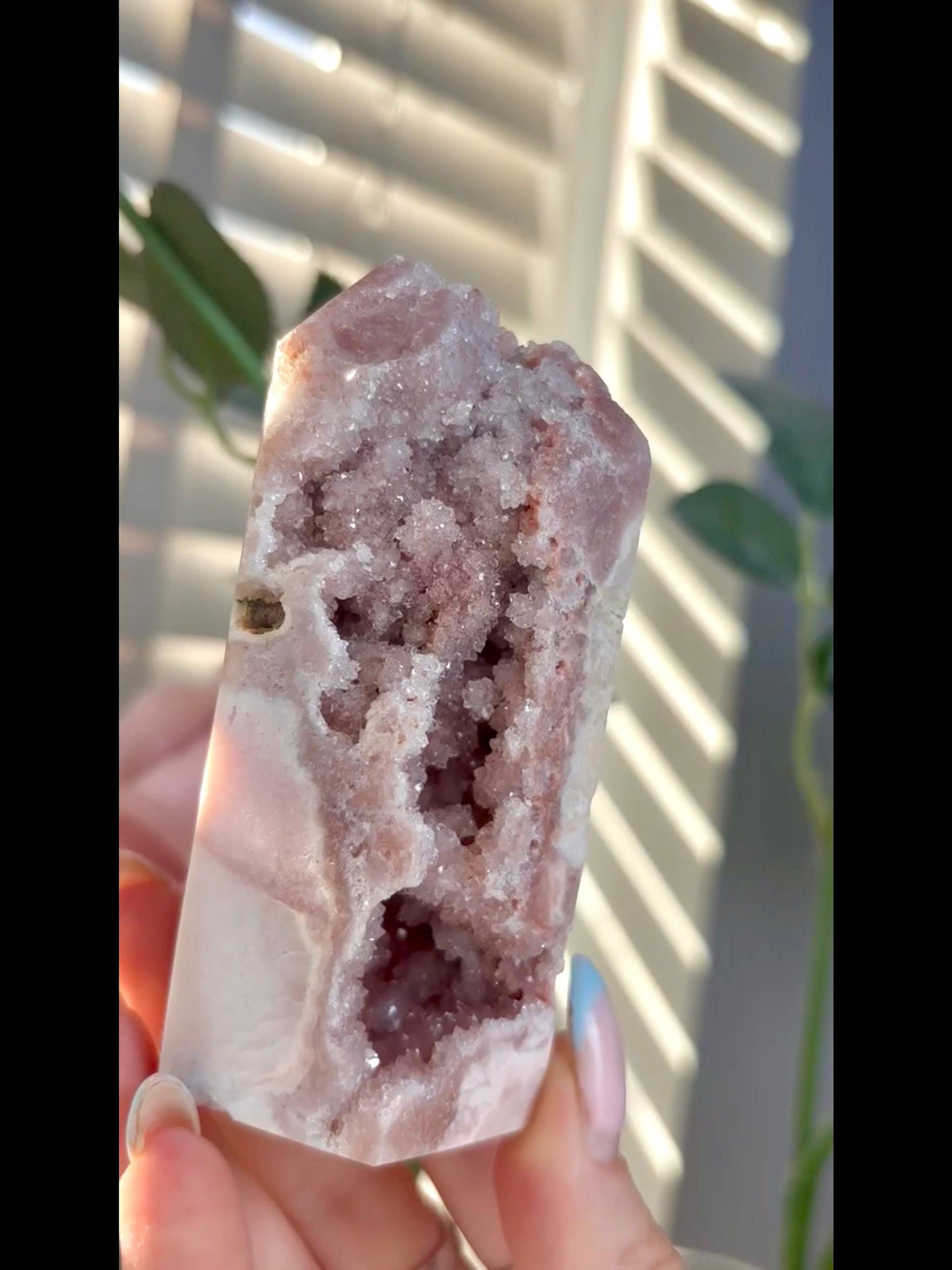 High grade, druzy pink tower 235g 10cm by 4.5cm