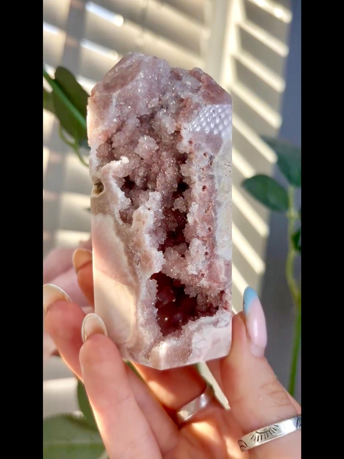 High grade, druzy pink tower 235g 10cm by 4.5cm