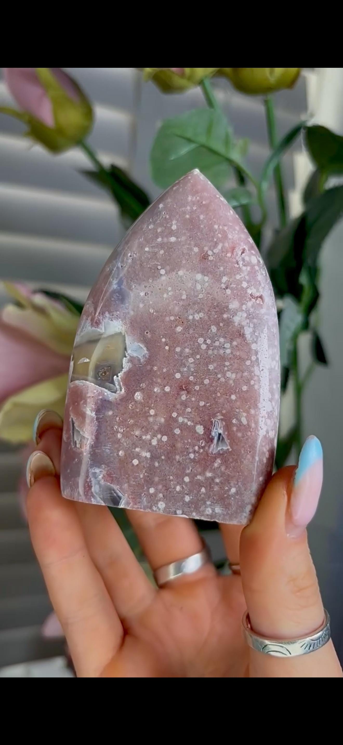 High grade, pink amethyst flame 238g