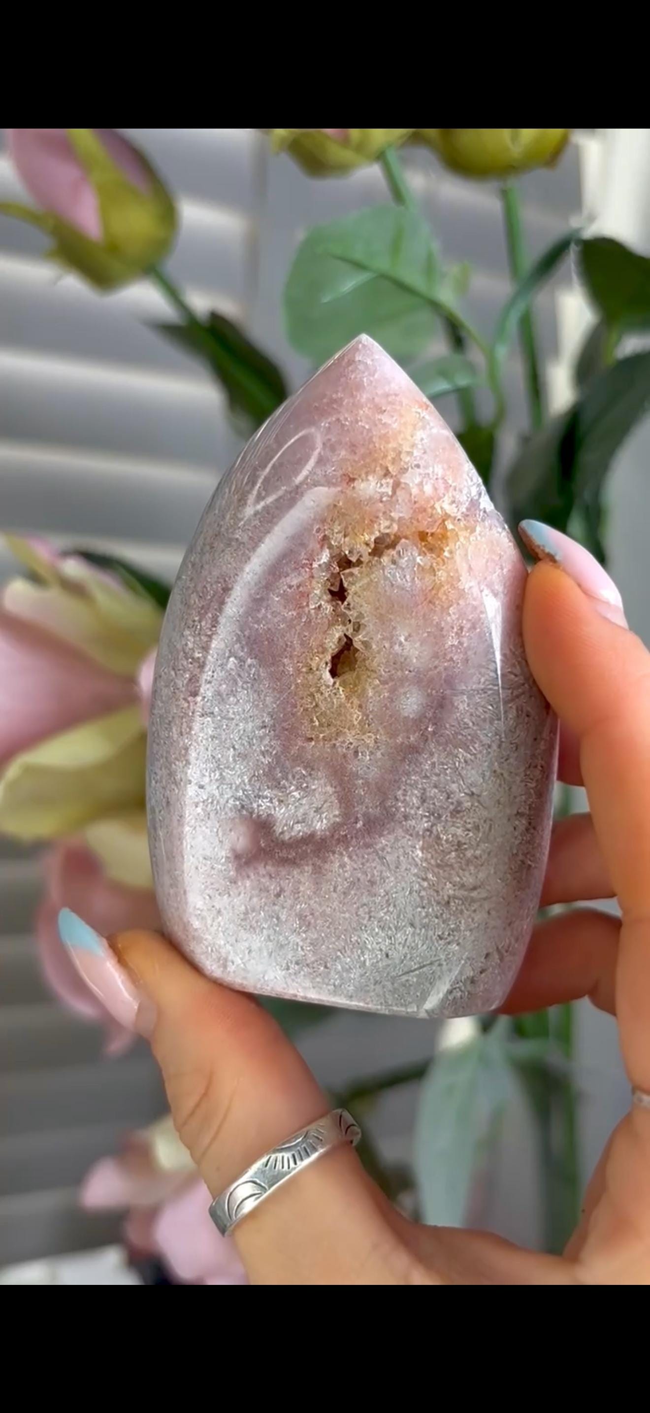 High grade, pink amethyst flame 218g