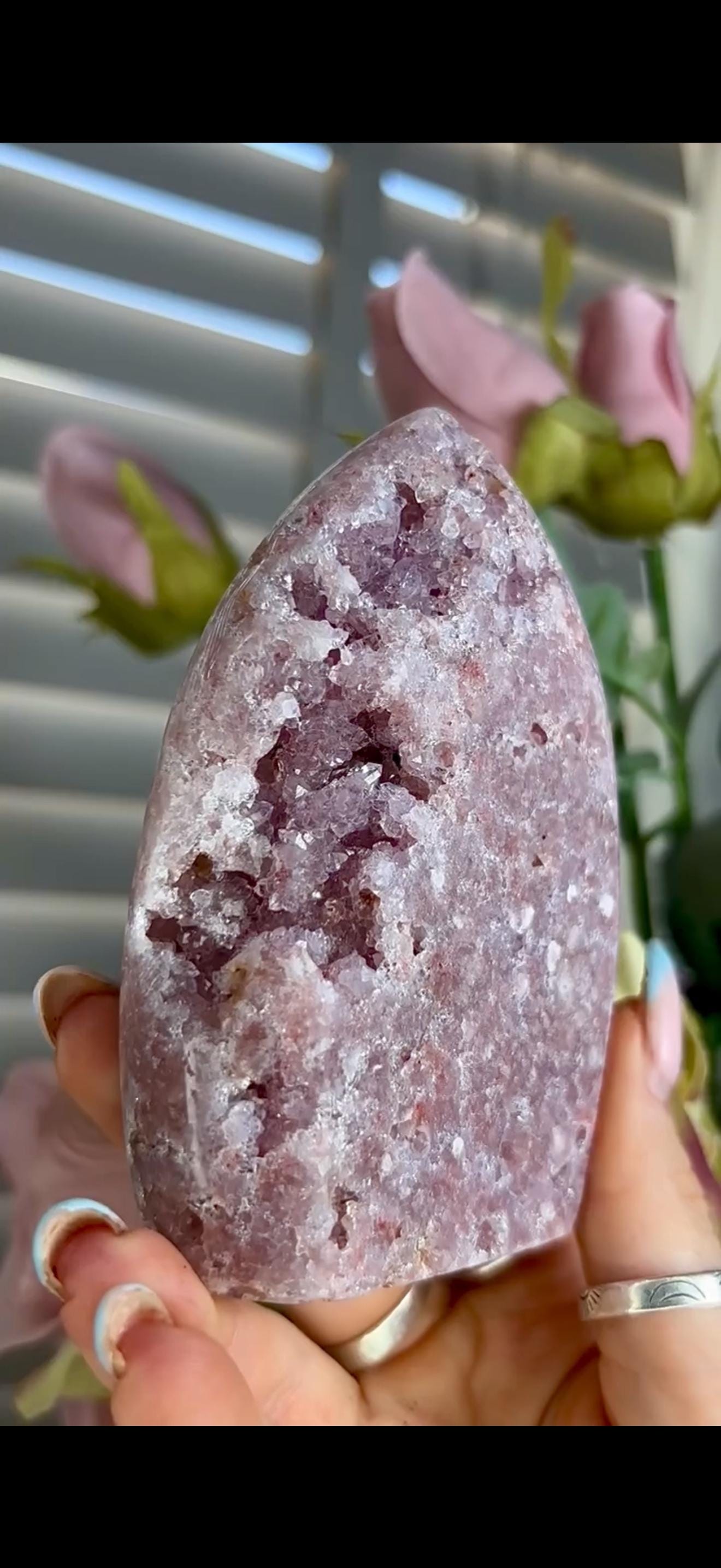 High grade, pink amethyst flame with druzy 371g