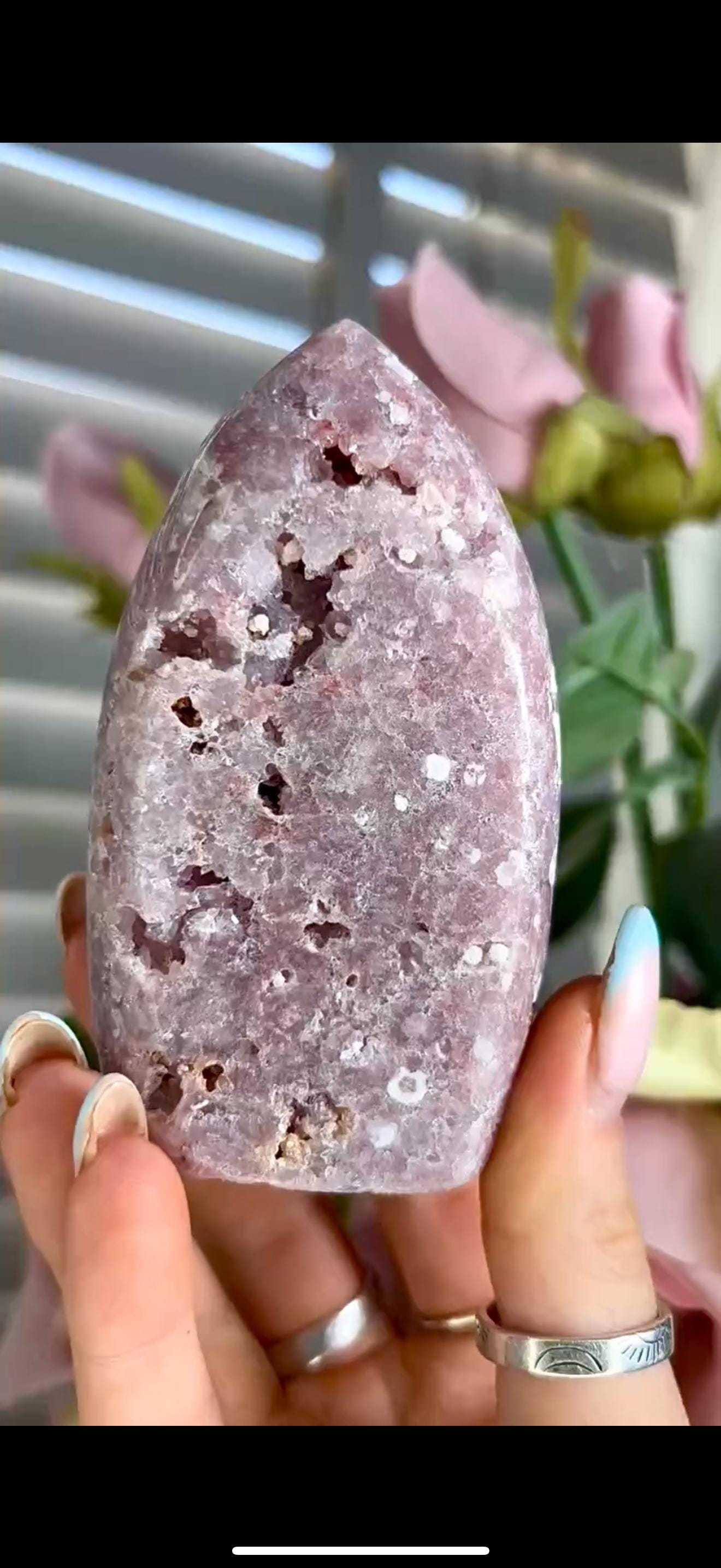 High grade, pink amethyst flame with druzy 232g
