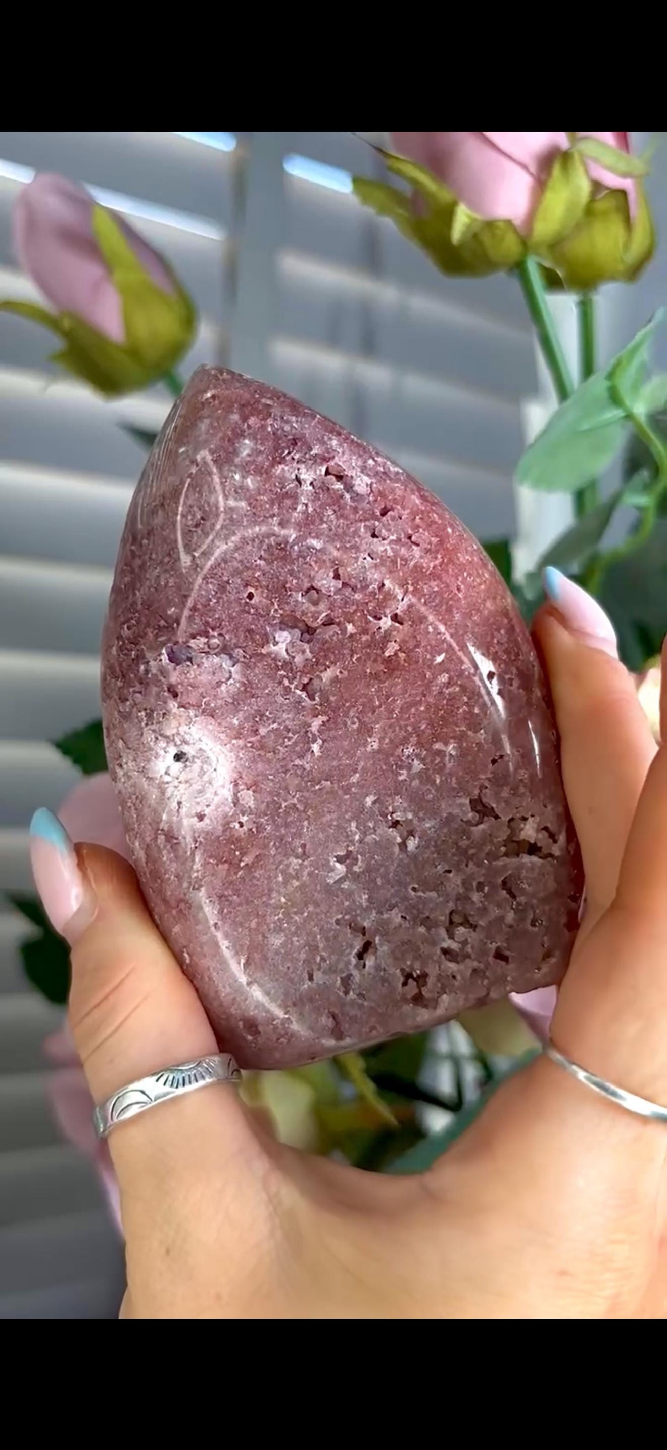 Beautiful pink amethyst flame with druzy in reddish tones 444g