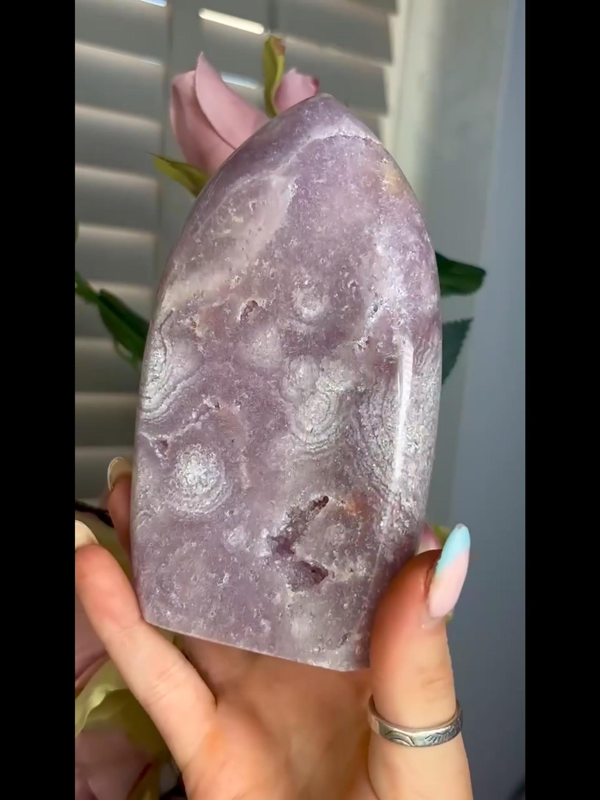 High grade, lilac pink amethyst flame 617g