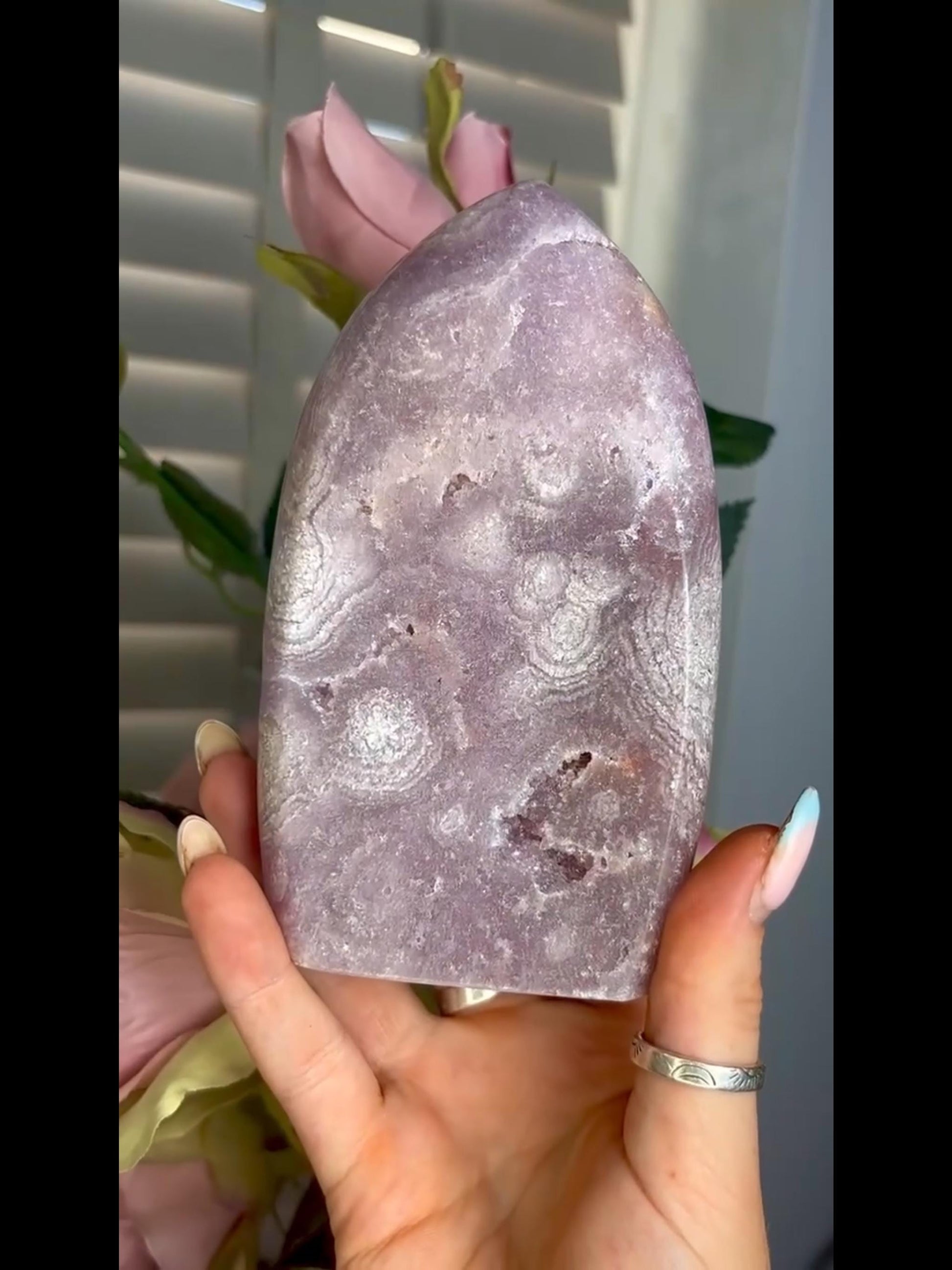 High grade, lilac pink amethyst flame 617g