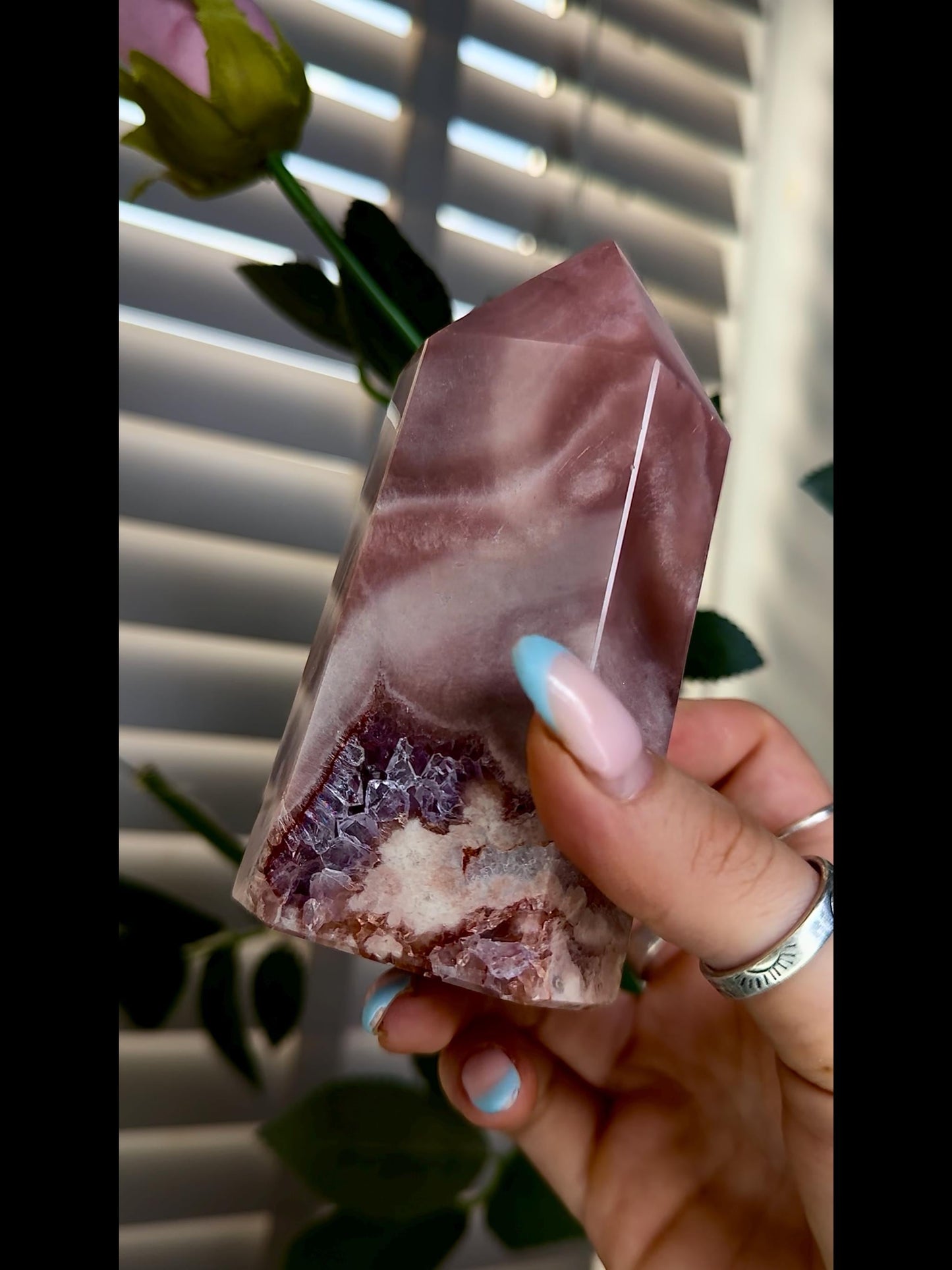Incredible, High grade, pink amethyst, tower in deep pink tones with purple quartz 454g 12cm by 5.7cm