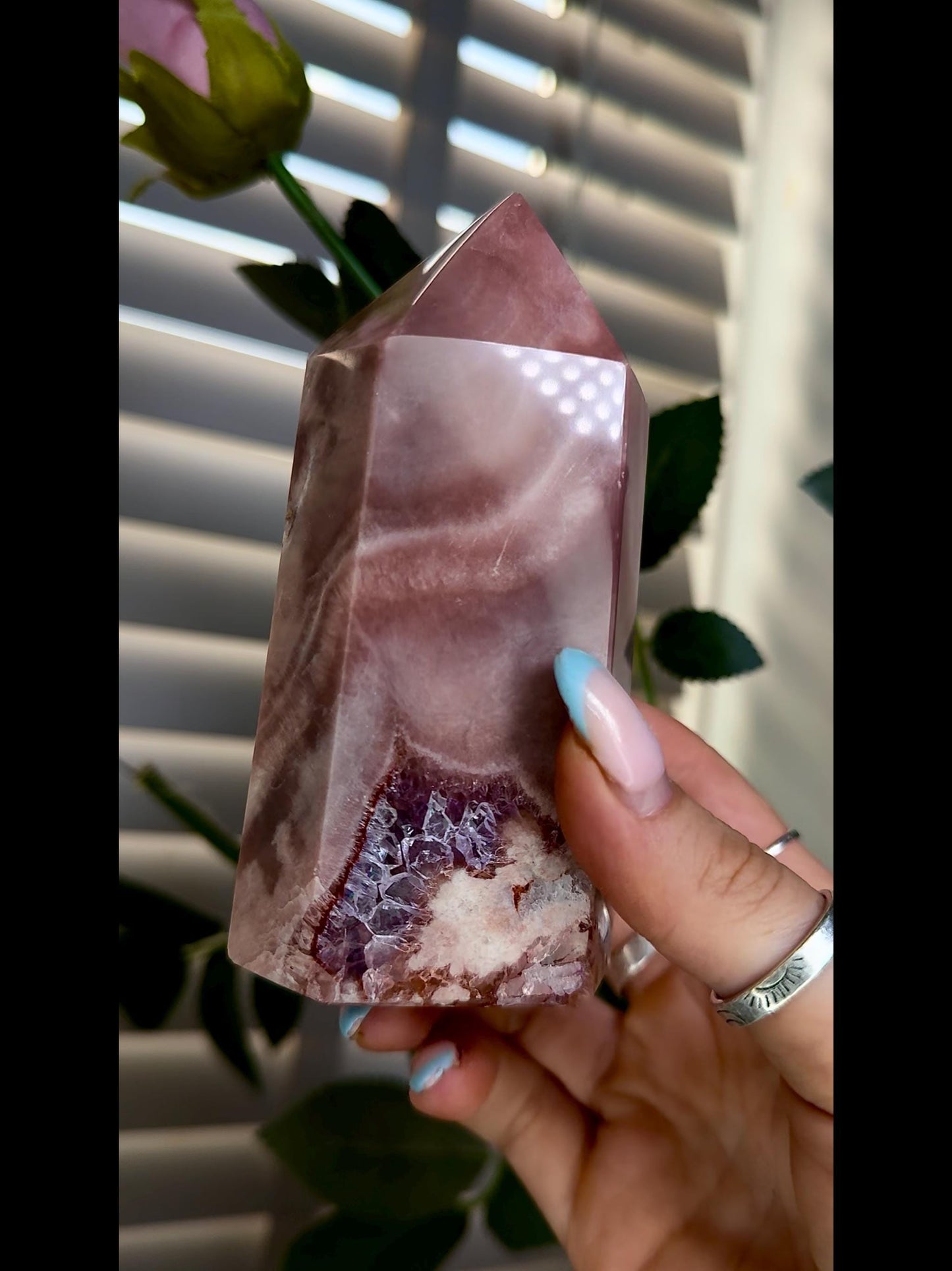 Incredible, High grade, pink amethyst, tower in deep pink tones with purple quartz 454g 12cm by 5.7cm