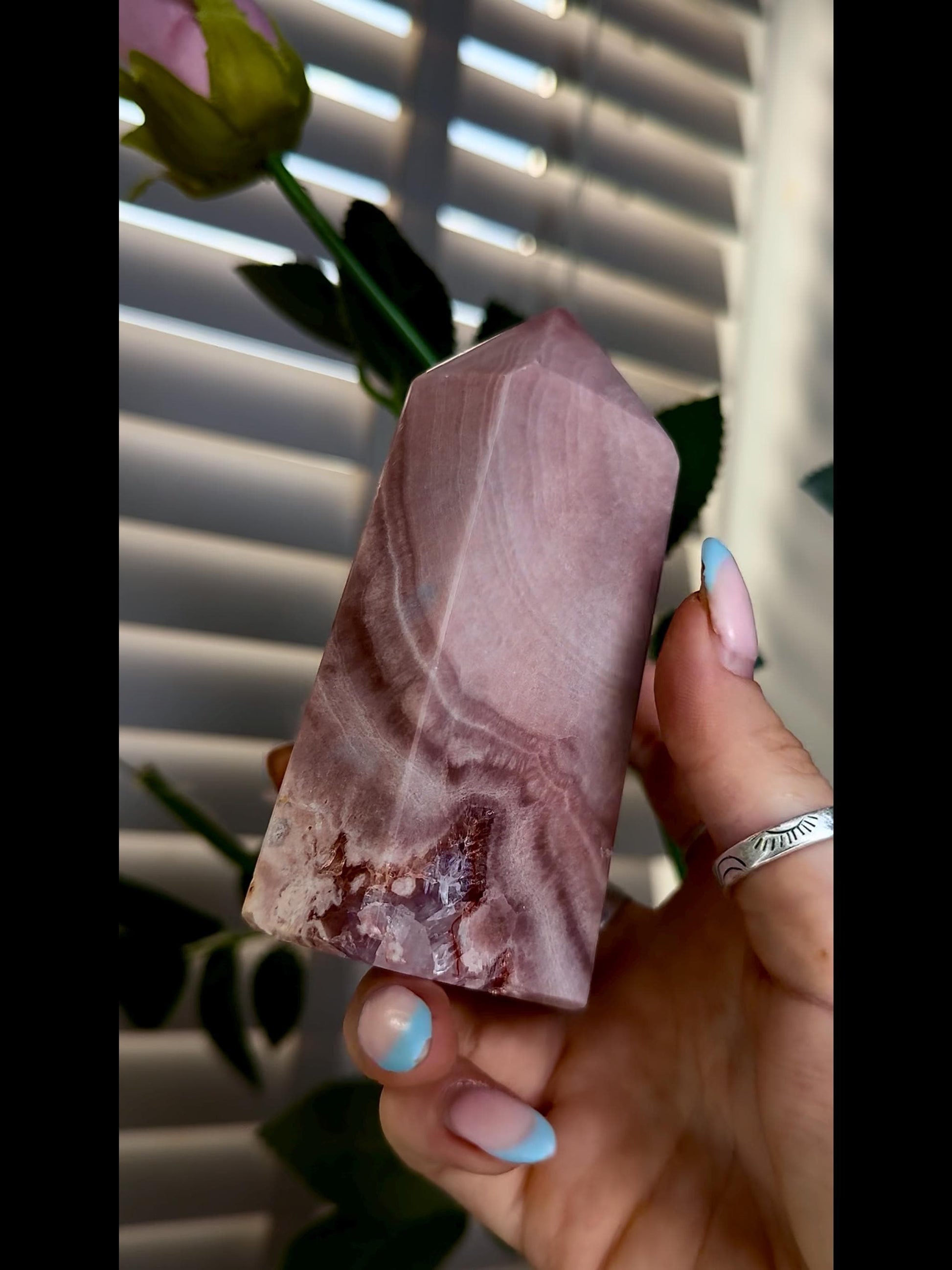 Incredible, High grade, pink amethyst, tower in deep pink tones with purple quartz 454g 12cm by 5.7cm