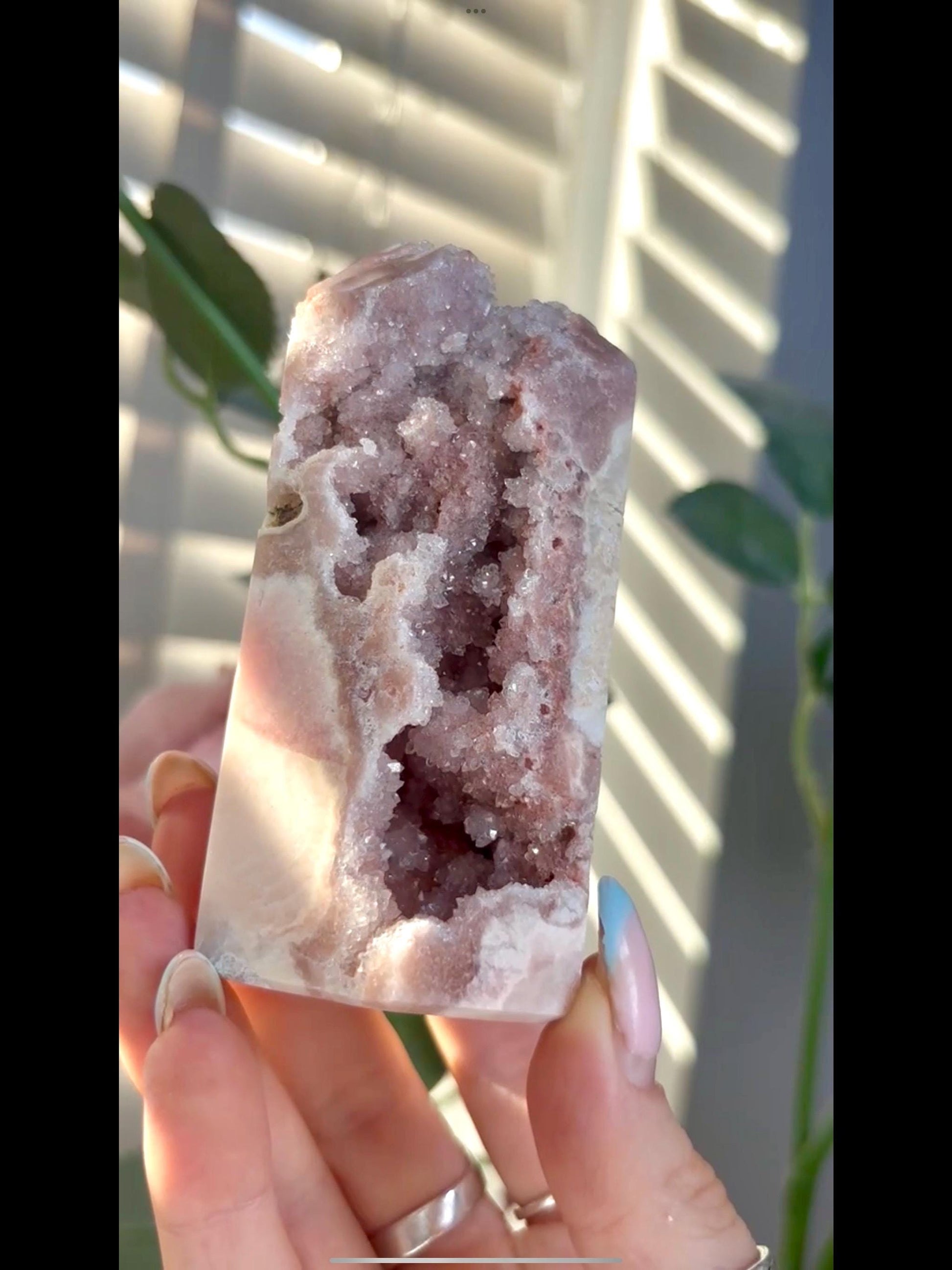 High grade, druzy pink tower 235g 10cm by 4.5cm