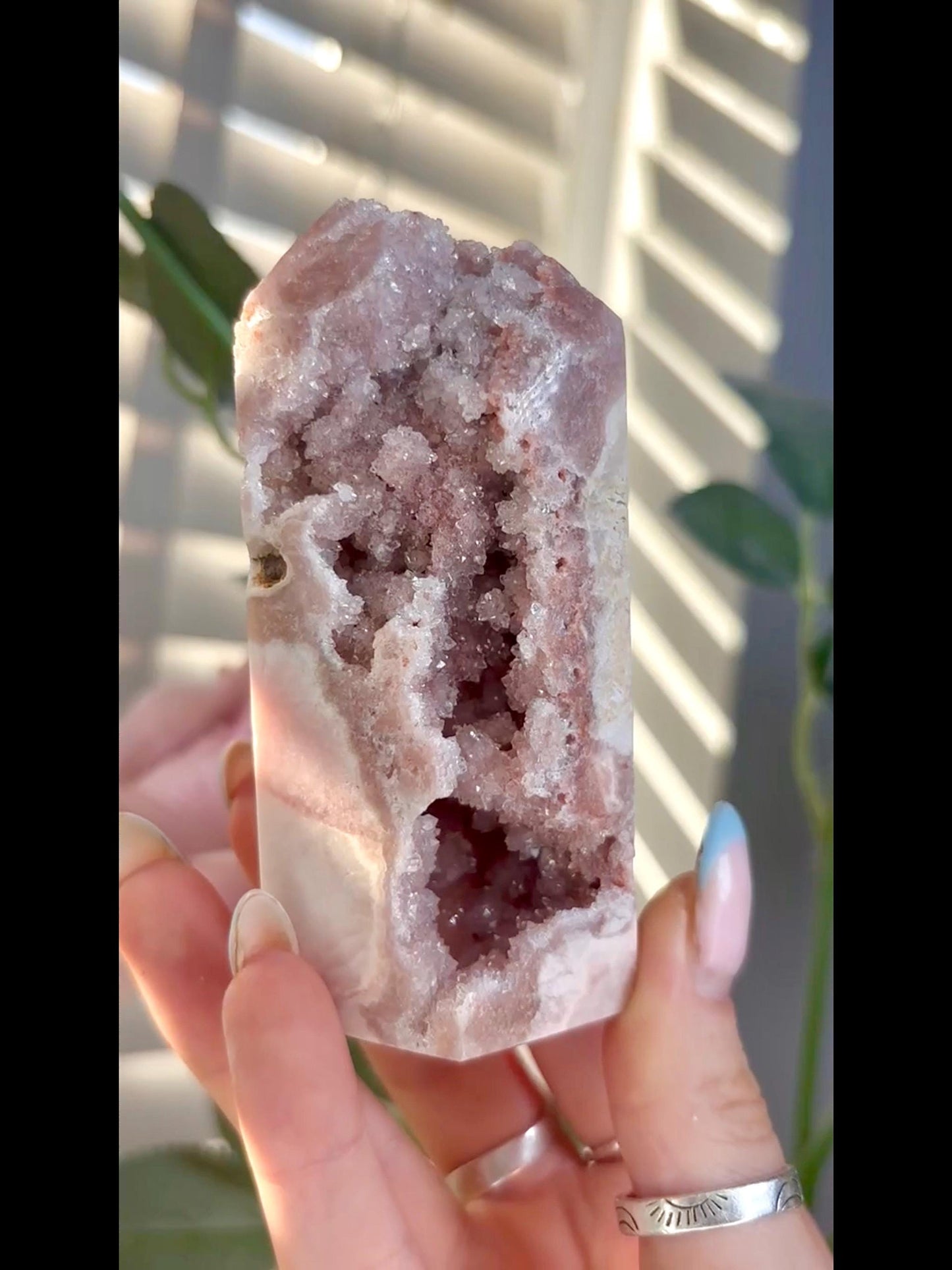 High grade, druzy pink tower 235g 10cm by 4.5cm