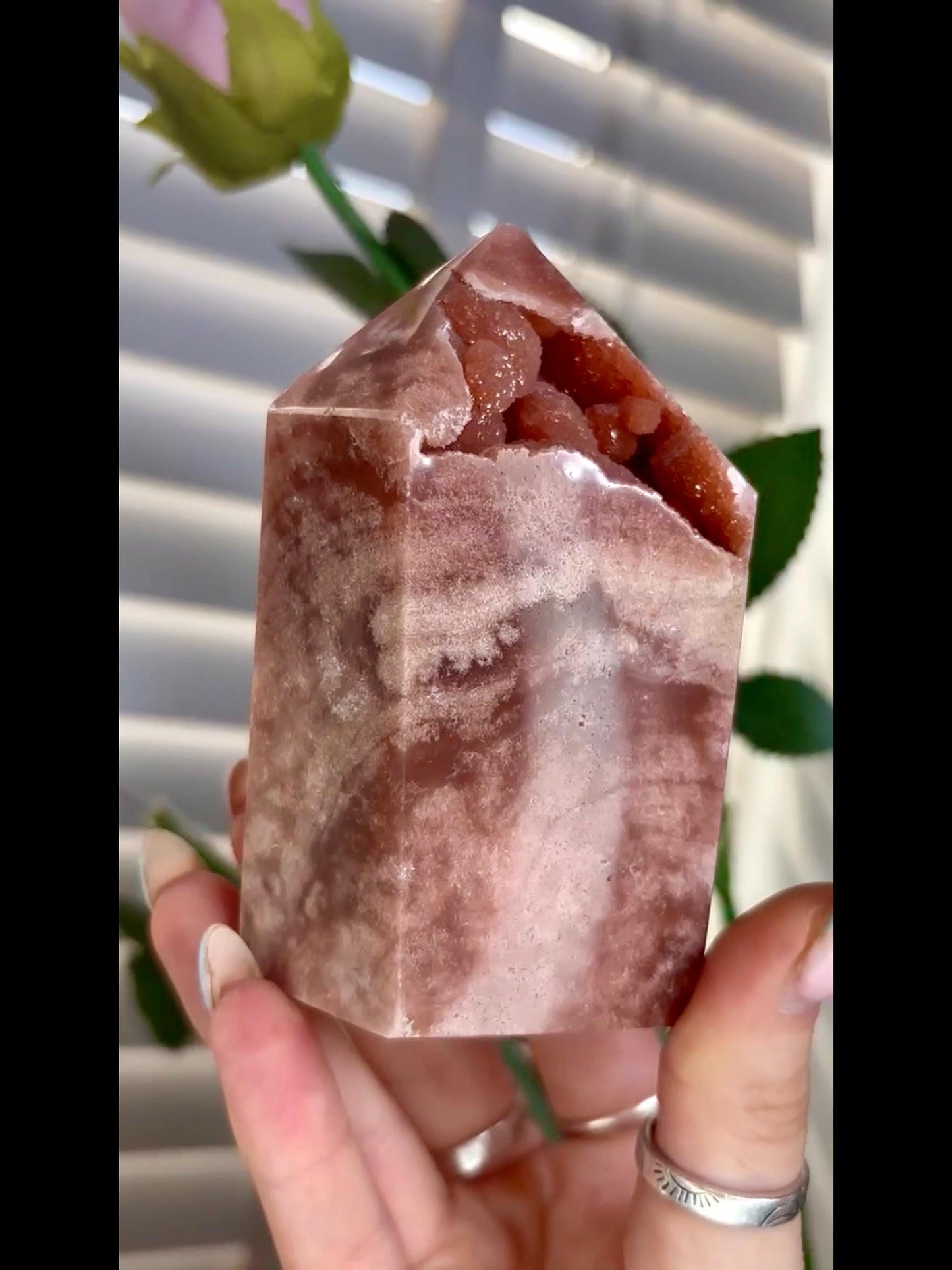 Incredible, High grade, pink amethyst, tower burnt orange tones with bubble formation 407g