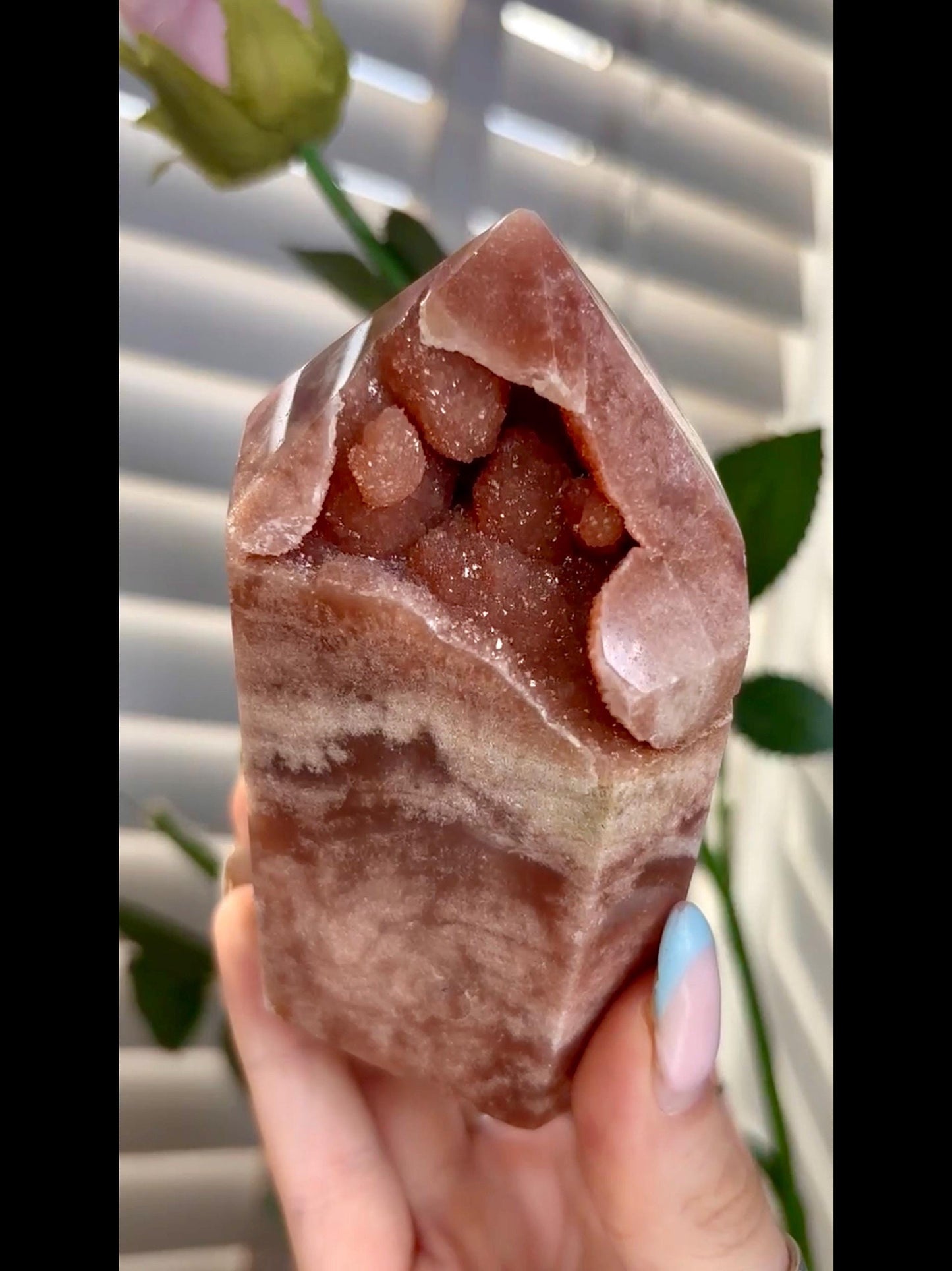 Incredible, High grade, pink amethyst, tower burnt orange tones with bubble formation 407g