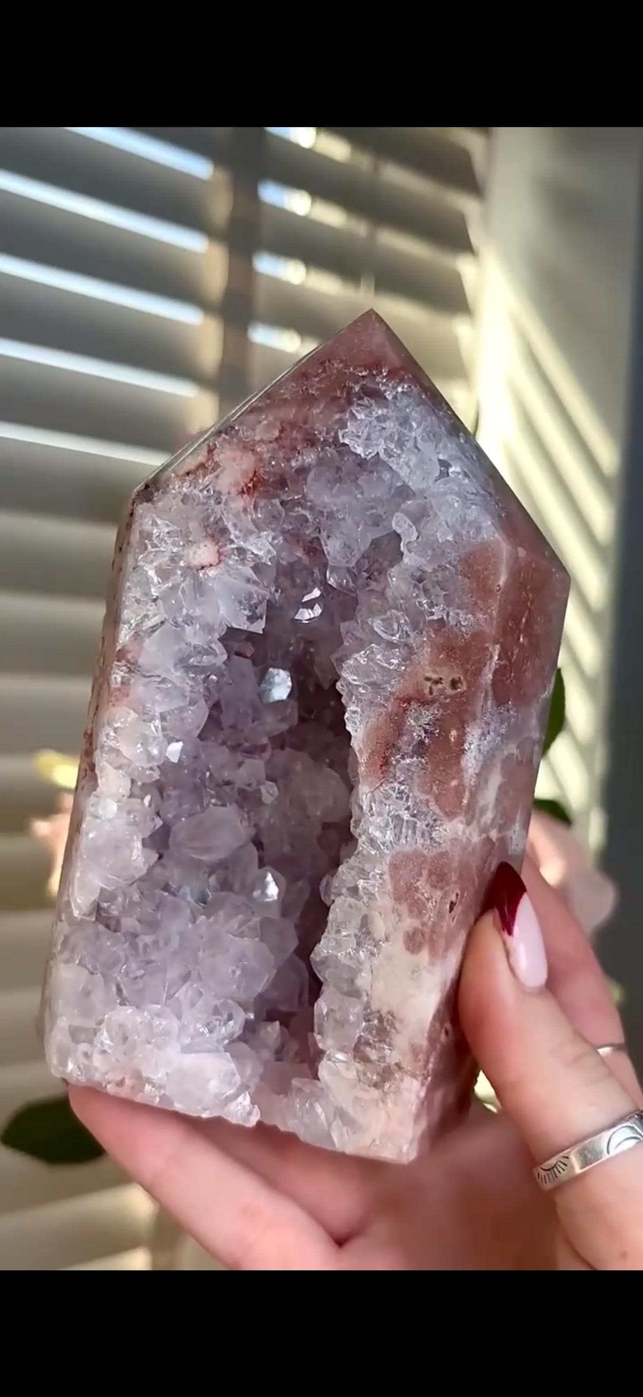 Incredible, High grade, pink amethyst, chunky statement tower with lilac chunky quartz 993g, 14.5cm by 8cm