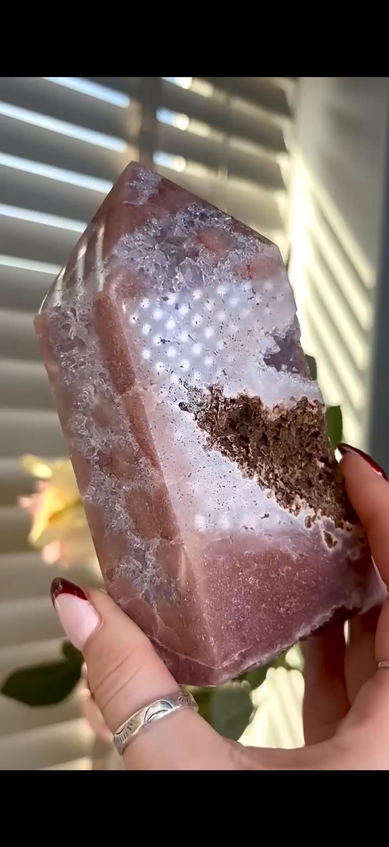 Incredible, High grade, pink amethyst, chunky statement tower with lilac chunky quartz 993g, 14.5cm by 8cm