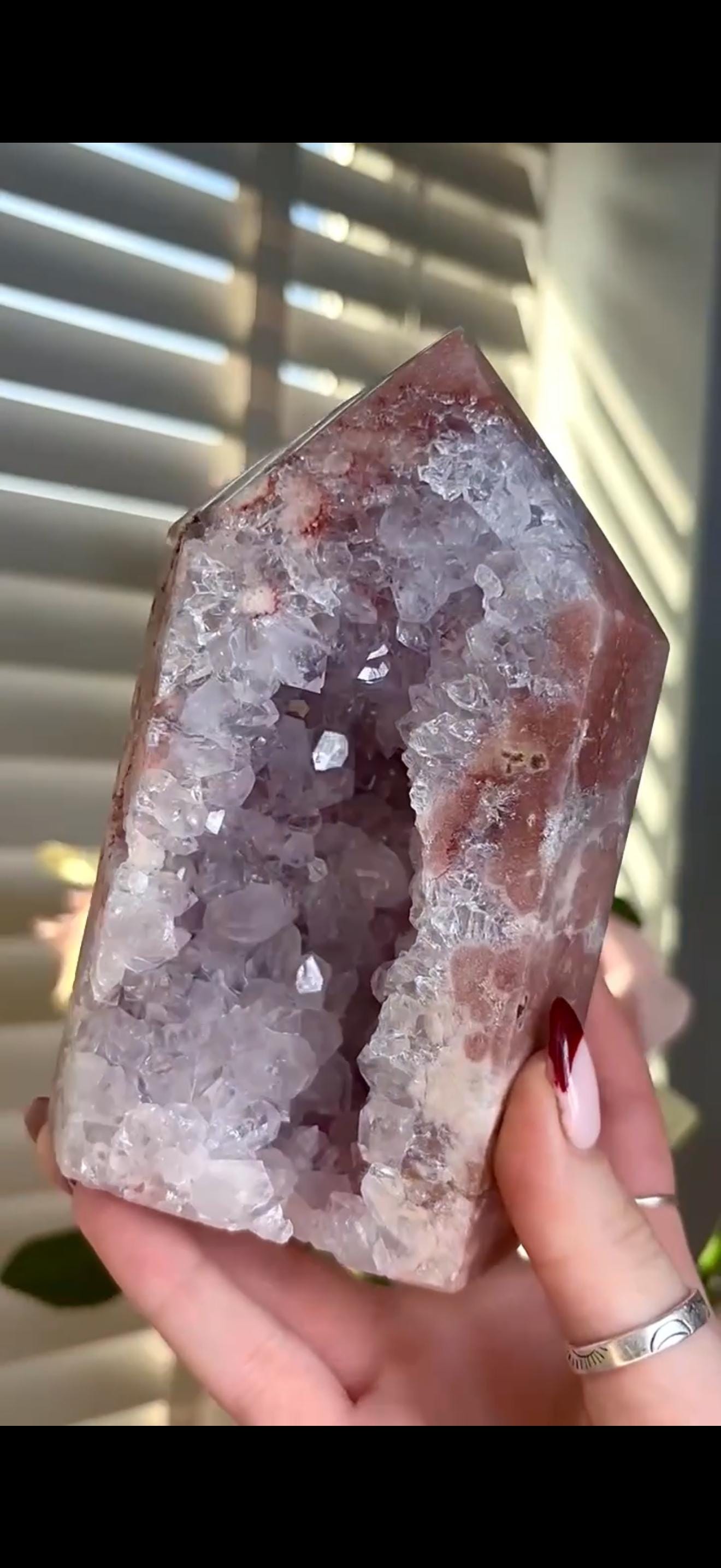 Incredible, High grade, pink amethyst, chunky statement tower with lilac chunky quartz 993g, 14.5cm by 8cm