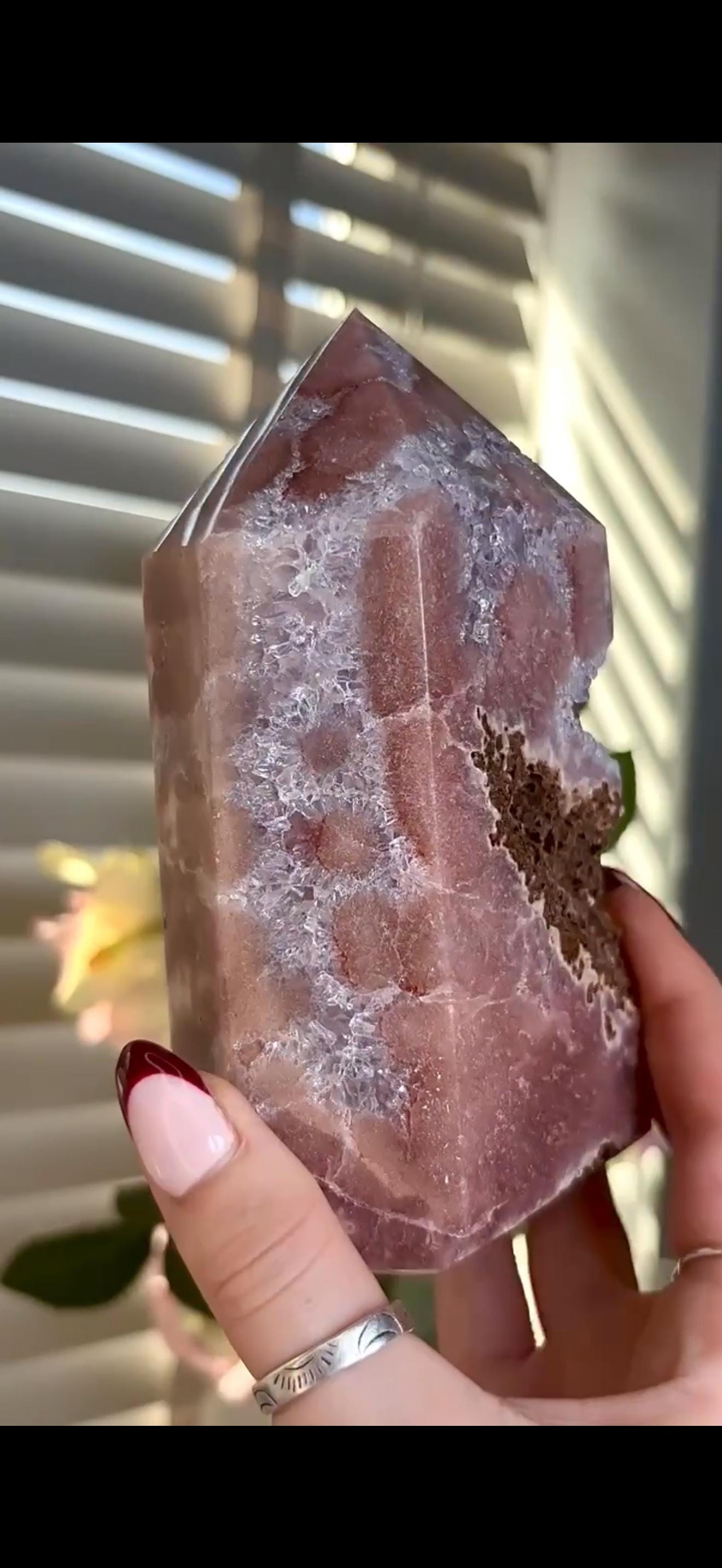 Incredible, High grade, pink amethyst, chunky statement tower with lilac chunky quartz 993g, 14.5cm by 8cm