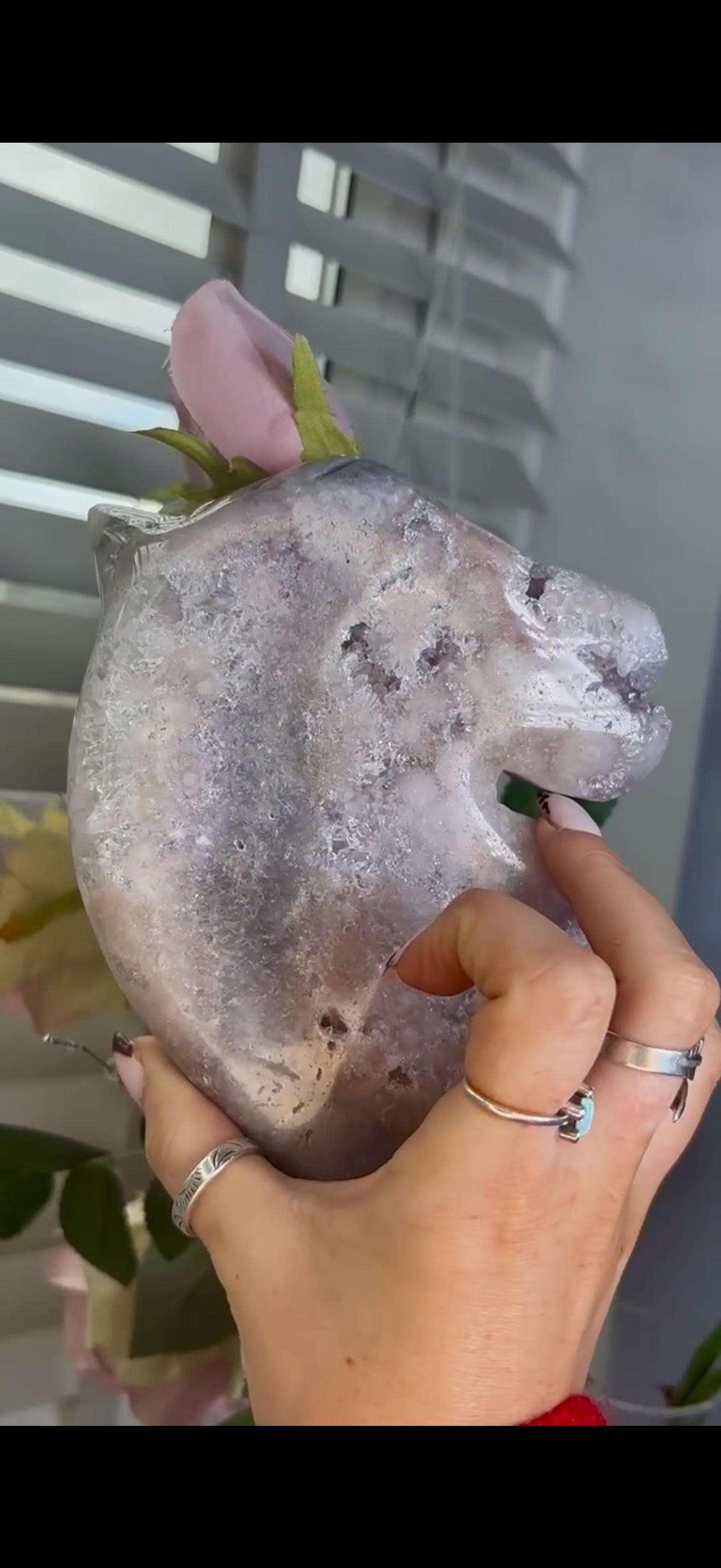 High grade, pink amethyst horse, pony carving with sugar quartz druzy in pastel grey tones 1.200kg