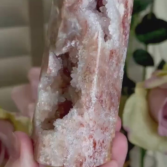 pink amethyst tower in peach tone with chunky quartz 312g 11.5cm by 5cm